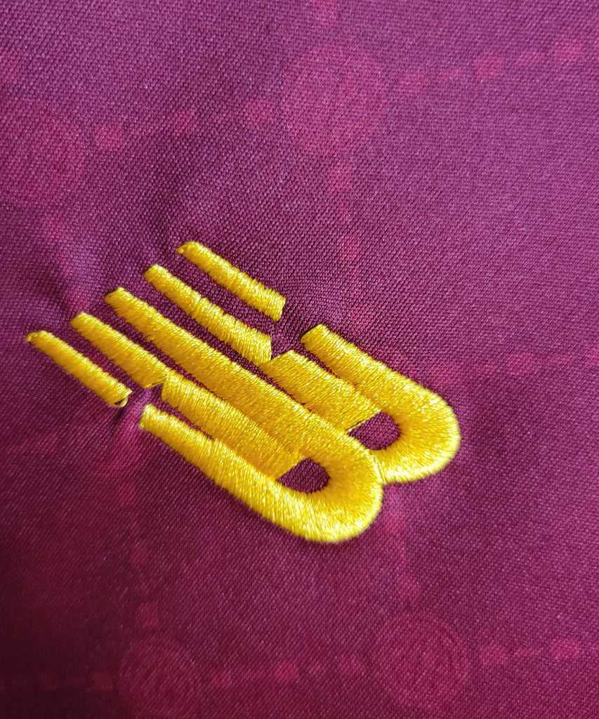 طقم نادي روما الأساسي لموسم 2022-2023