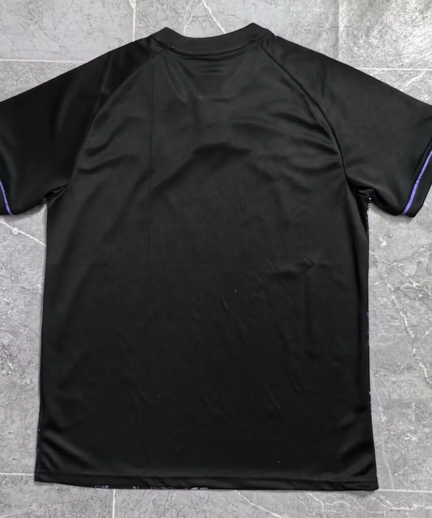 طقم ريال مدريد الخاص "باتمان"