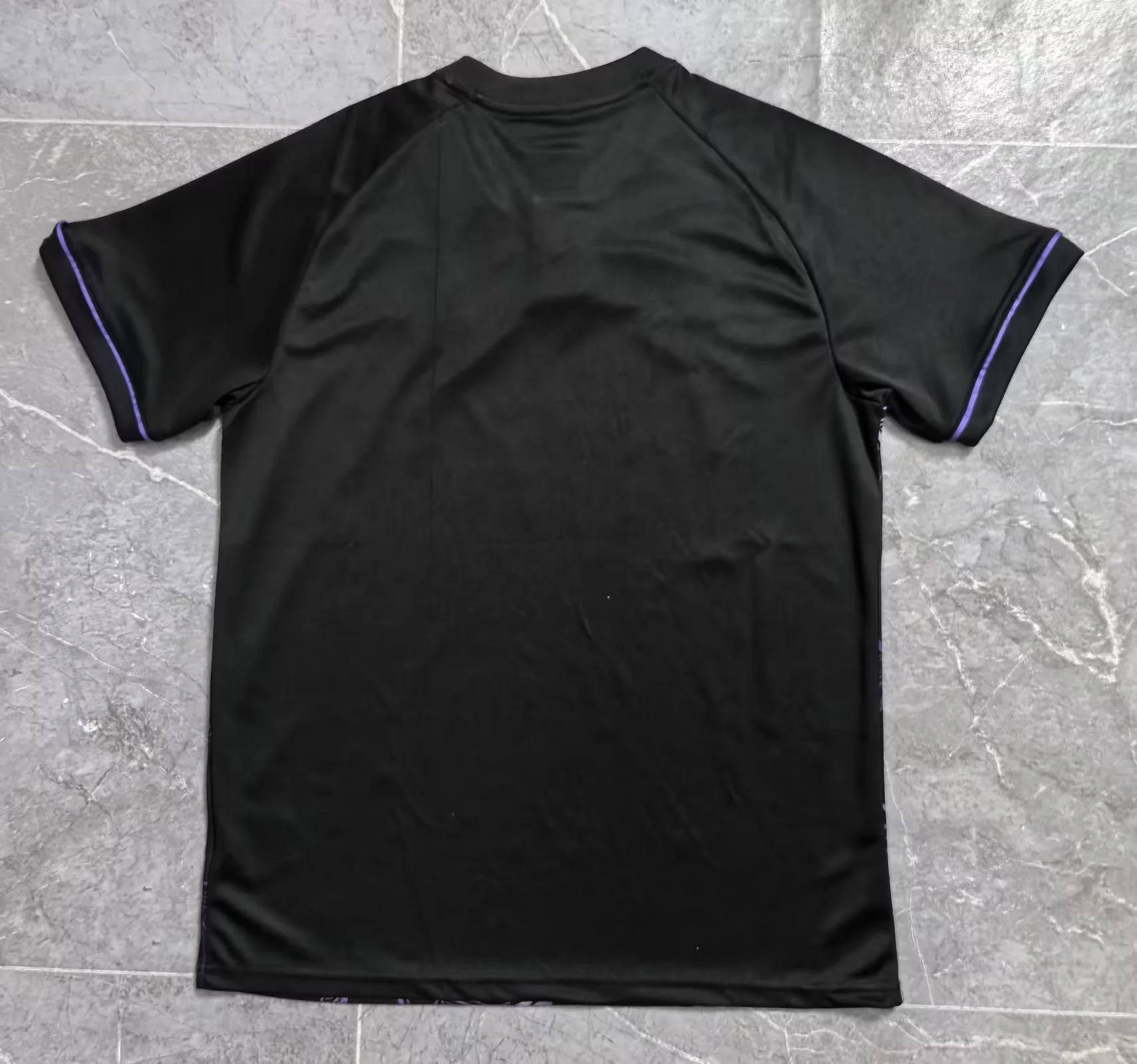 طقم ريال مدريد الخاص "باتمان"