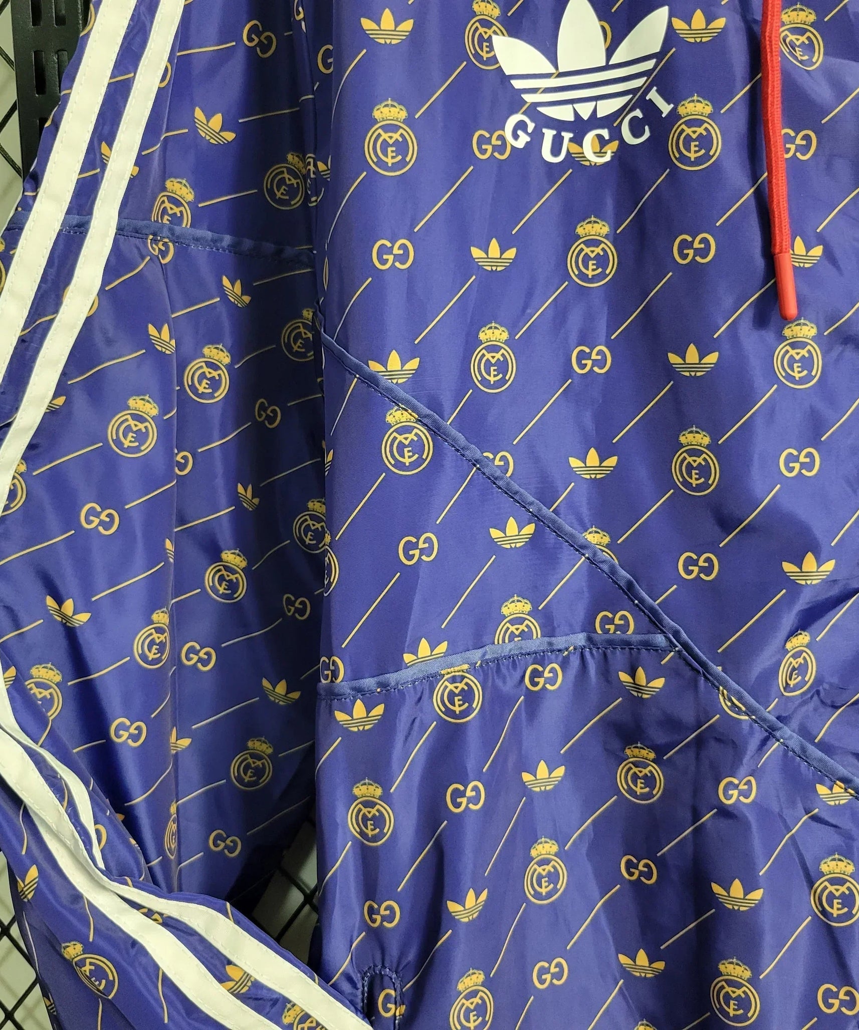 جاكيت ريال مدريد الثالث الواقي من الرياح لموسم 23/24