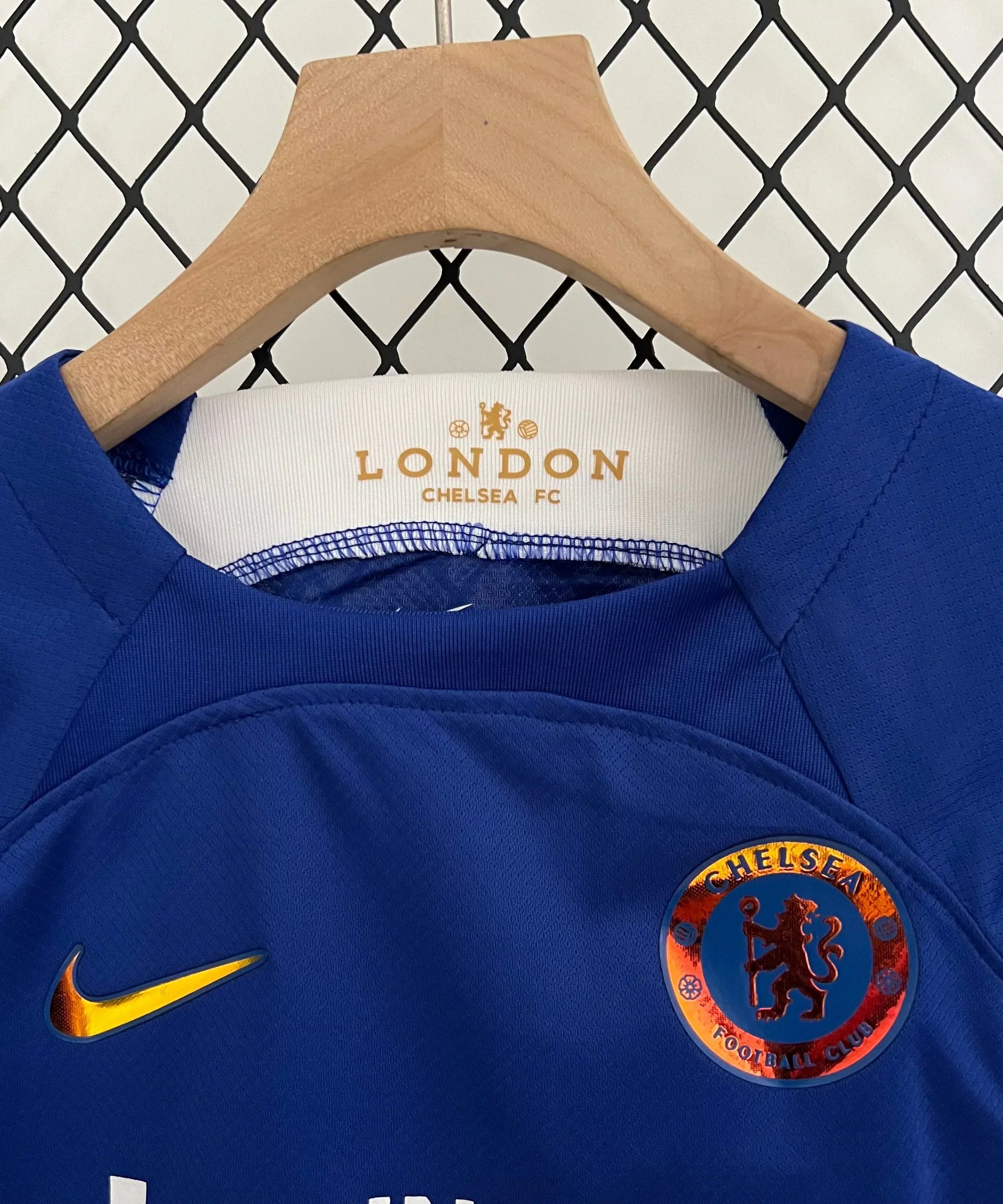 قميص تشيلسي الأساسي للأطفال لموسم 23/24