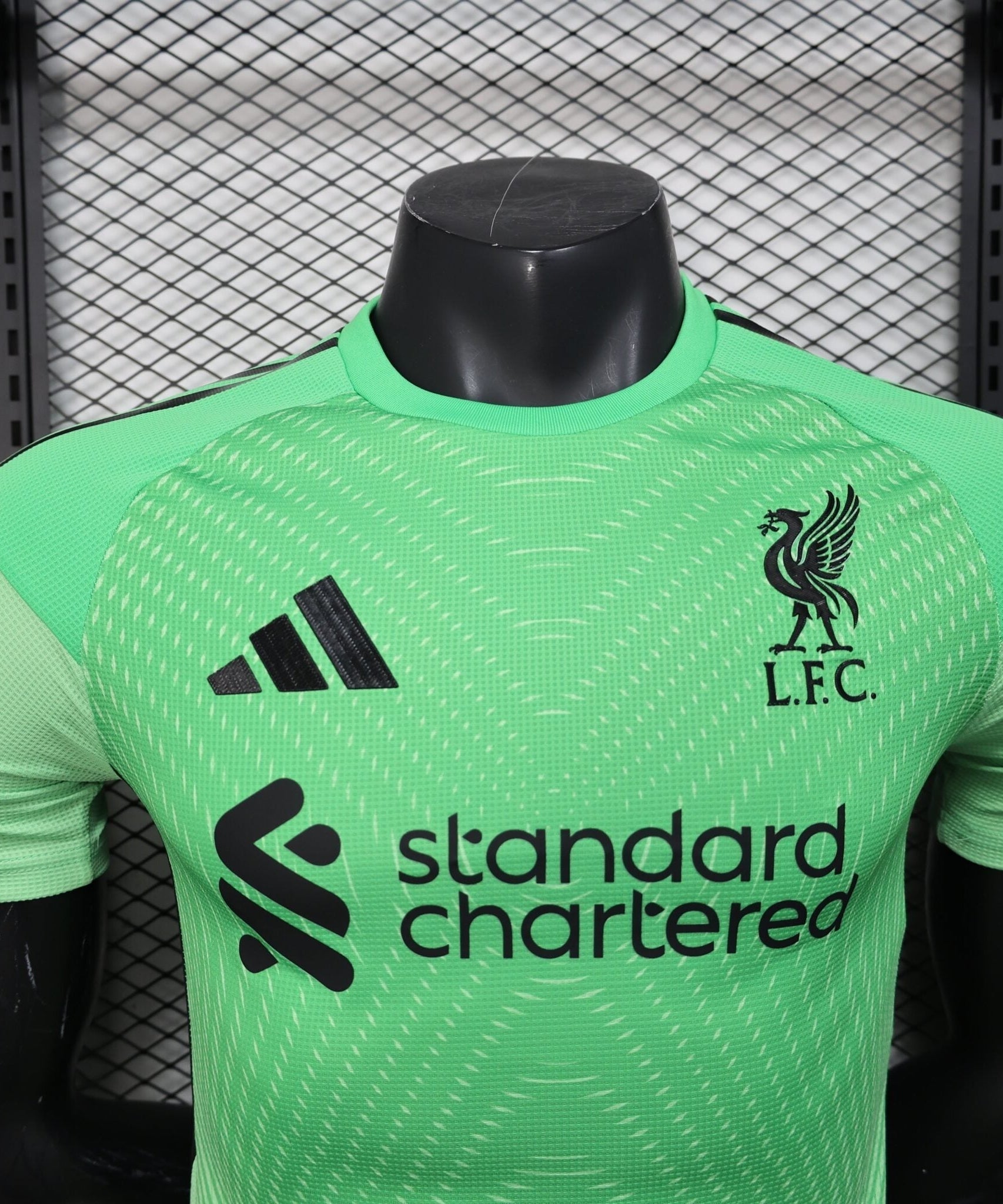Liverpool 2025-2026 Goalkeeper Kit