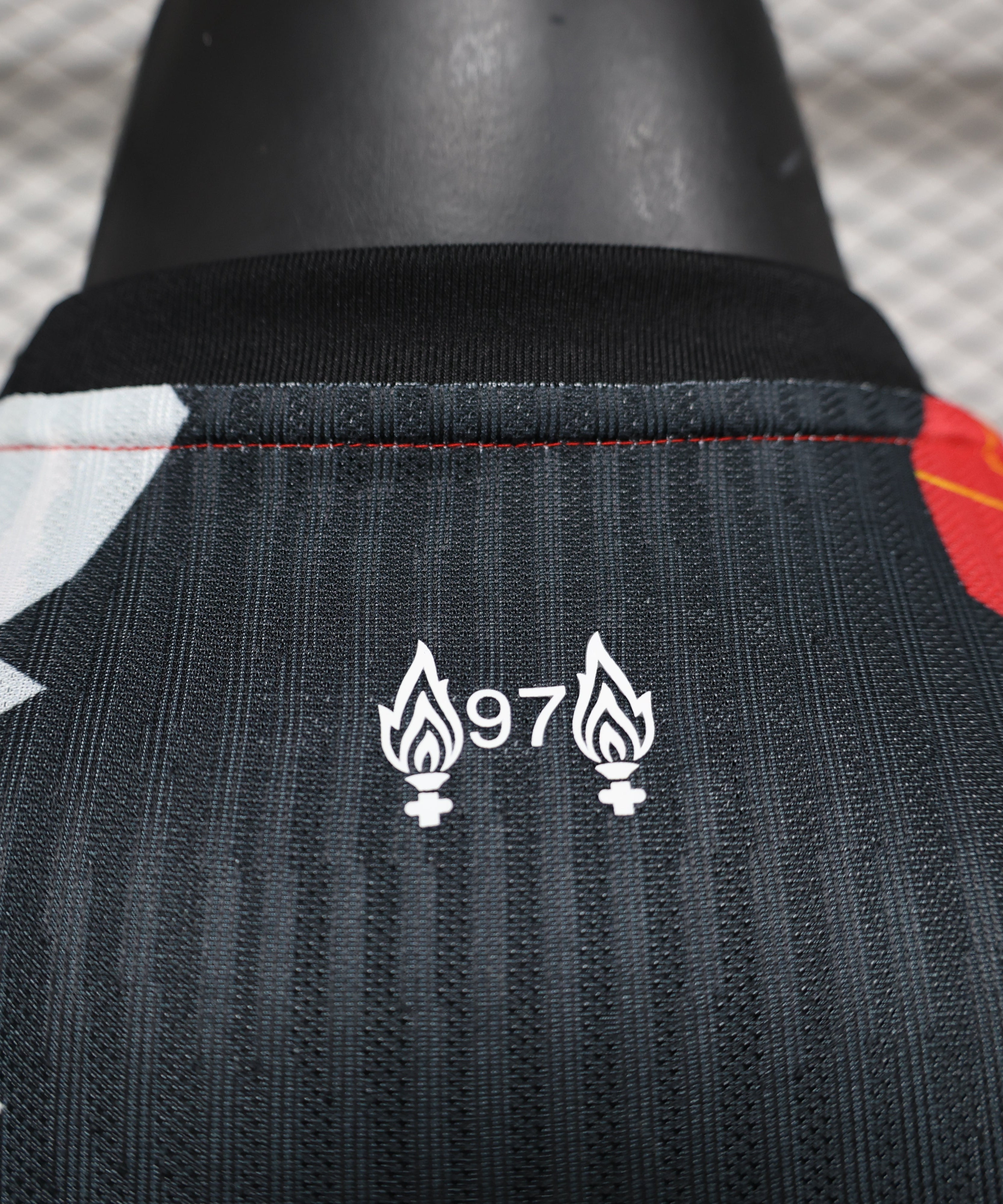 Liverpool "Dreifarbiger Blitz" Spezial-Kit