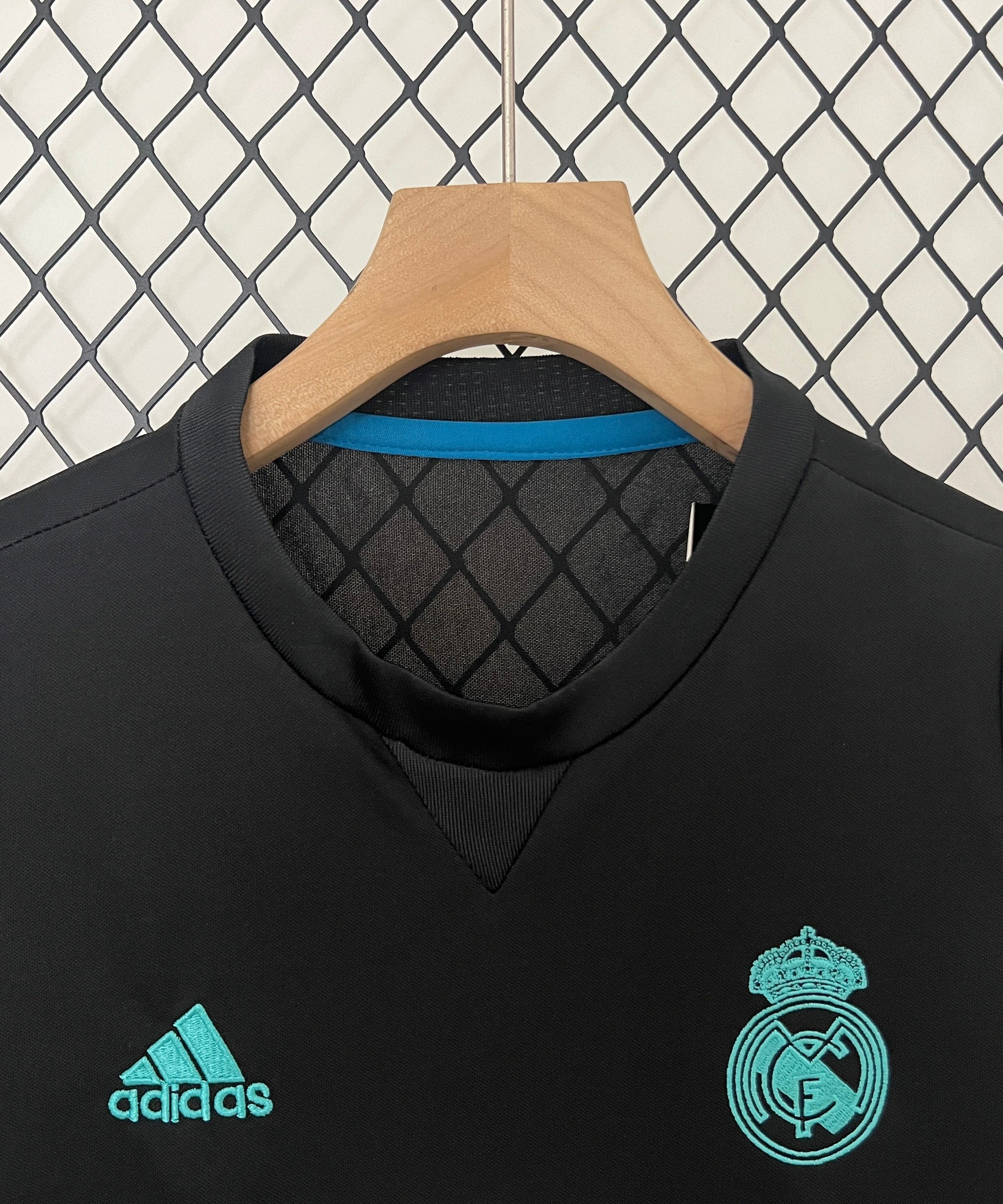 Real Madrid Retro 17/18 Auswärtstrikot Kinder