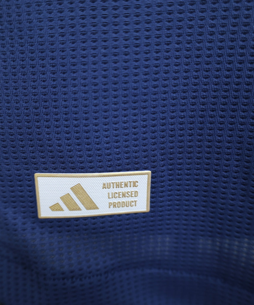 الطقم الثالث لنادي روما لموسم 2024-2025