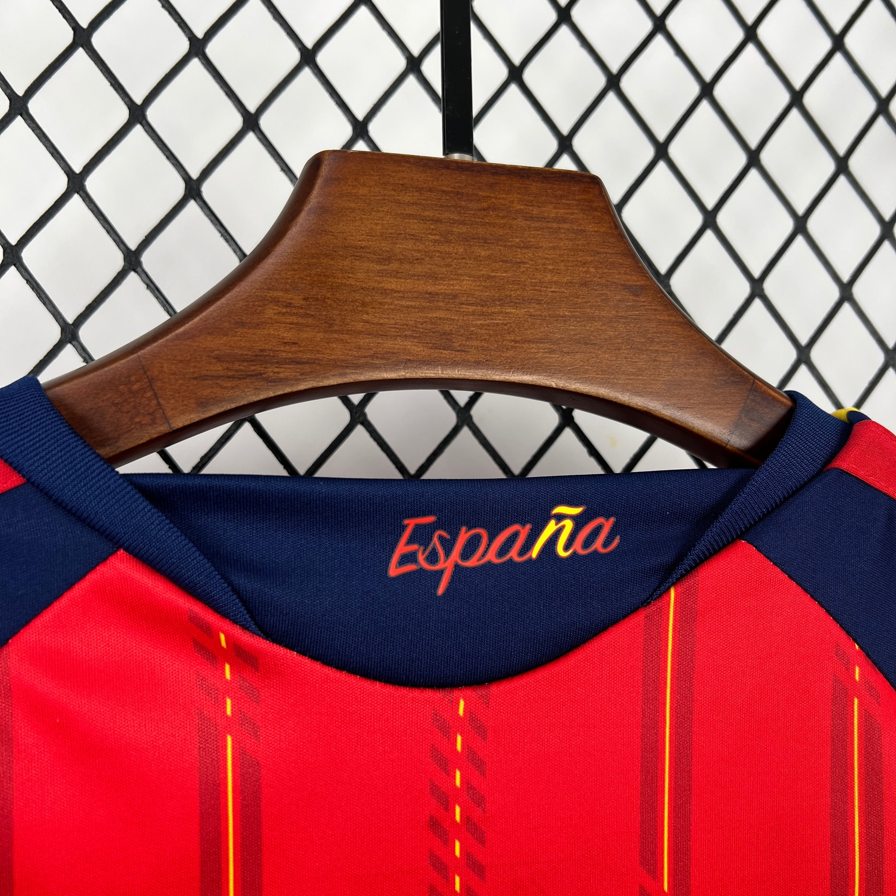 Kinder Spanien 2026 WM Heimtrikot
