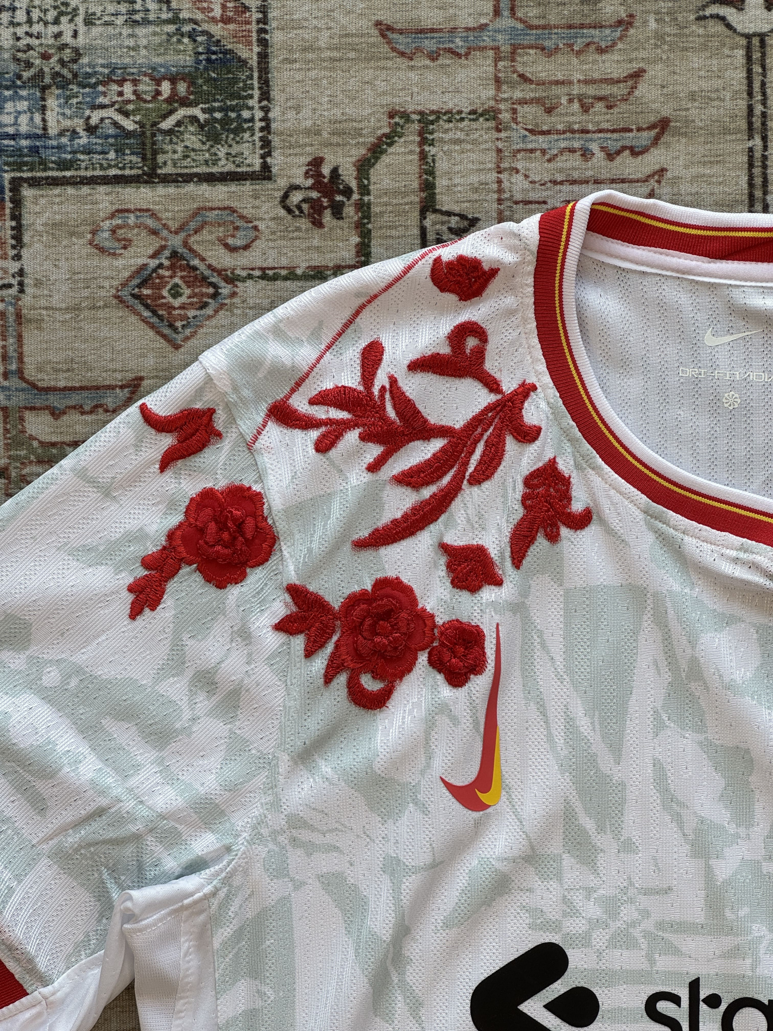 Liverpool Besticktes Trikot 2023/2024