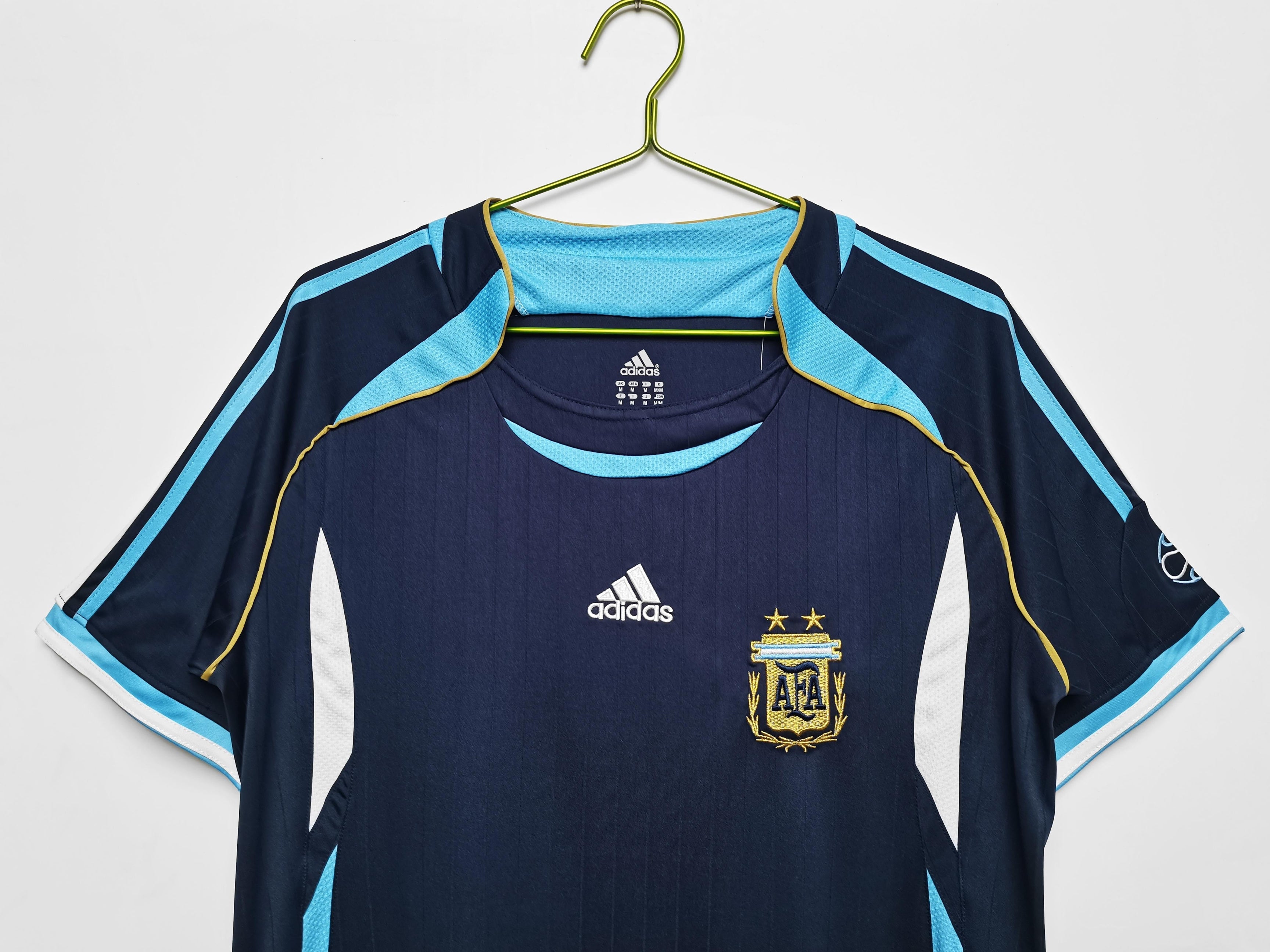 طقم الأرجنتين الاحتياطي لموسم 2006-2007