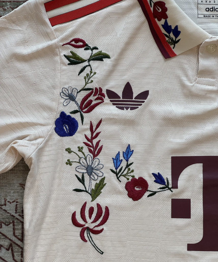 قميص بايرن ميونخ المطرز لموسم 2023/2024