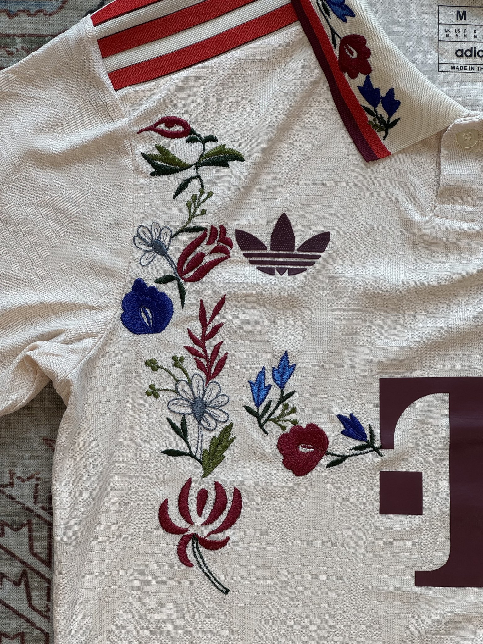 قميص بايرن ميونخ المطرز لموسم 2023/2024