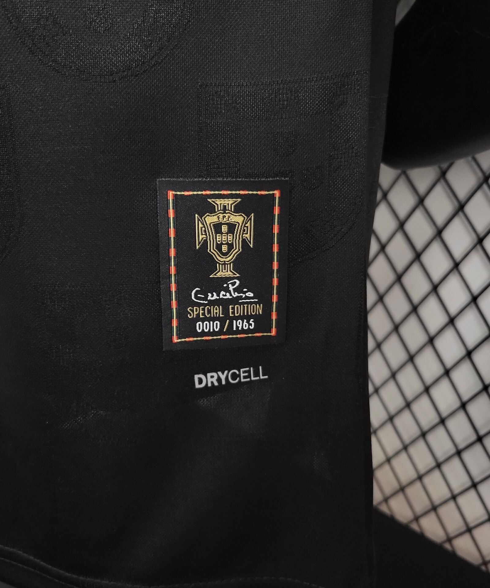 قميص البرتغال الأسود - إصدار خاص 0010/1965