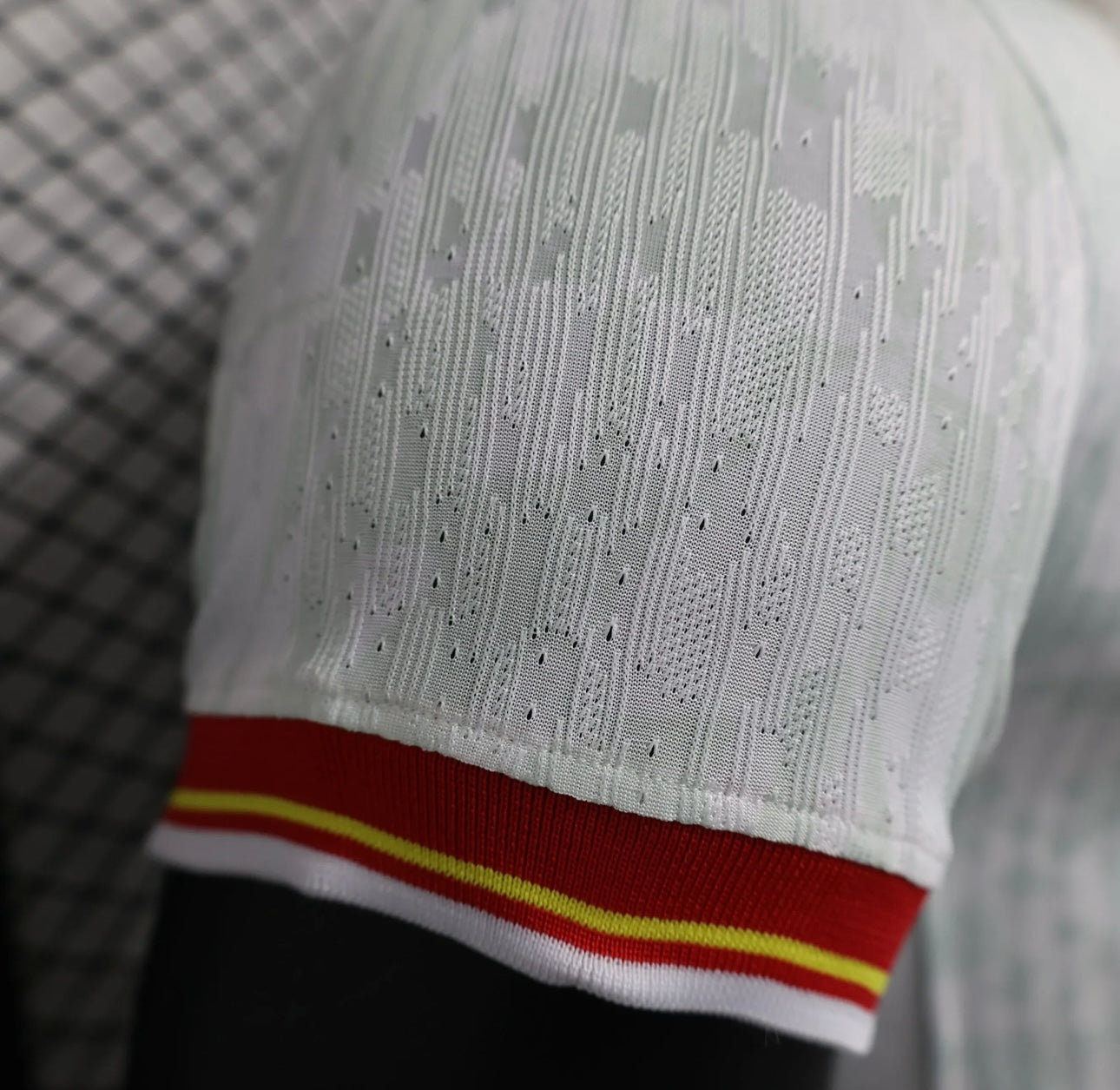 طقم ليفربول الثالث لموسم 2024-2025