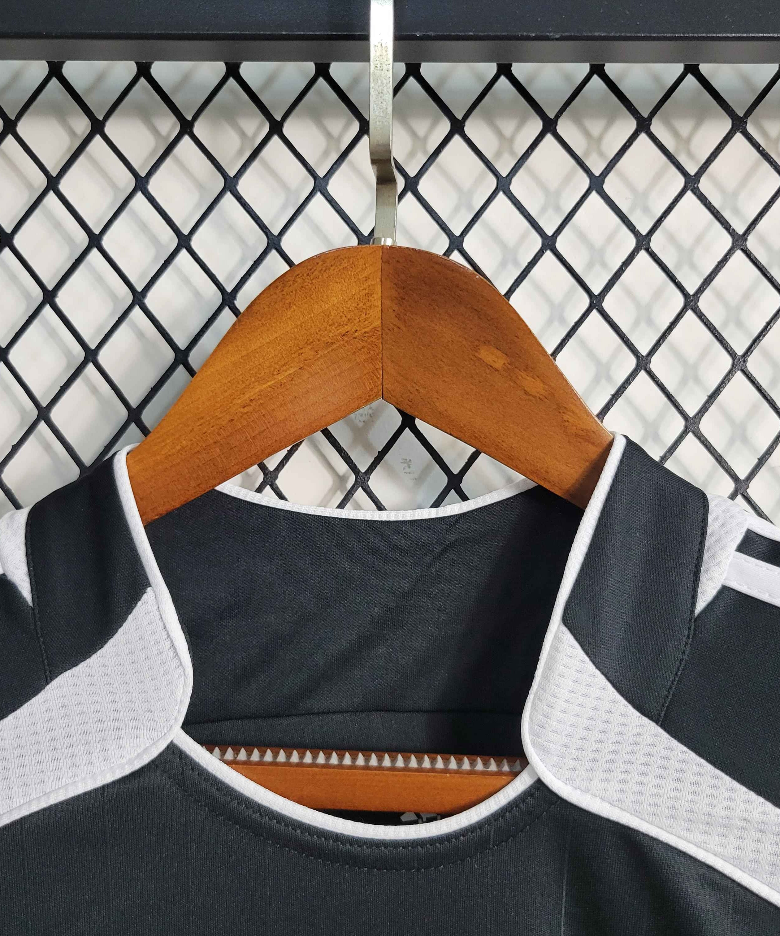 Real Madrid 06-07  Black Retro