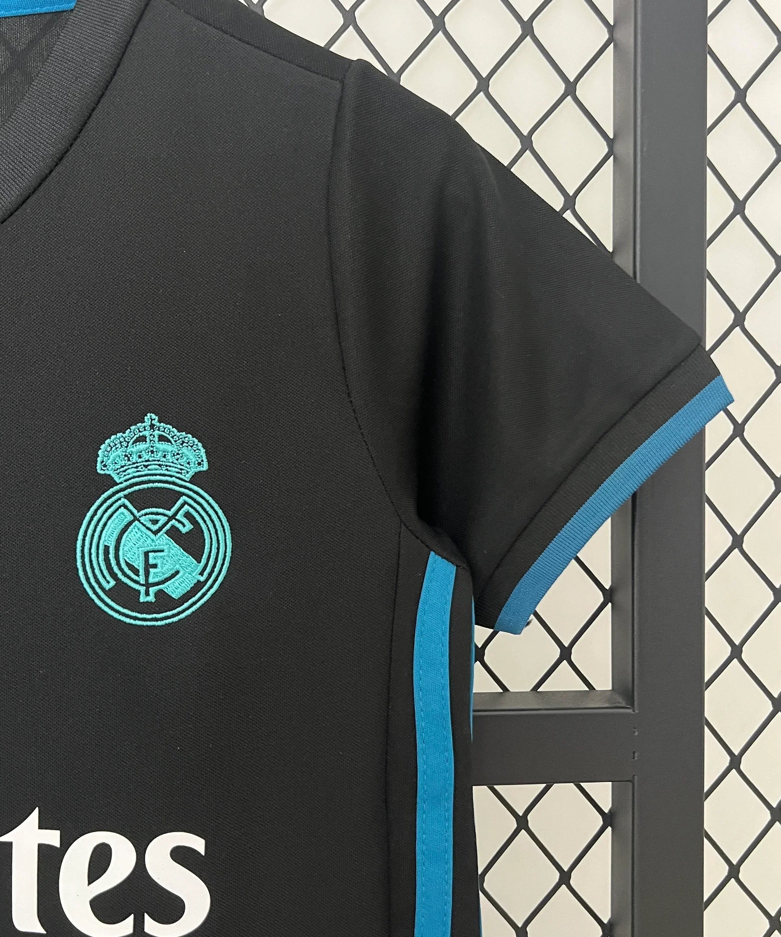 Real Madrid Retro 17/18 Auswärtstrikot Kinder
