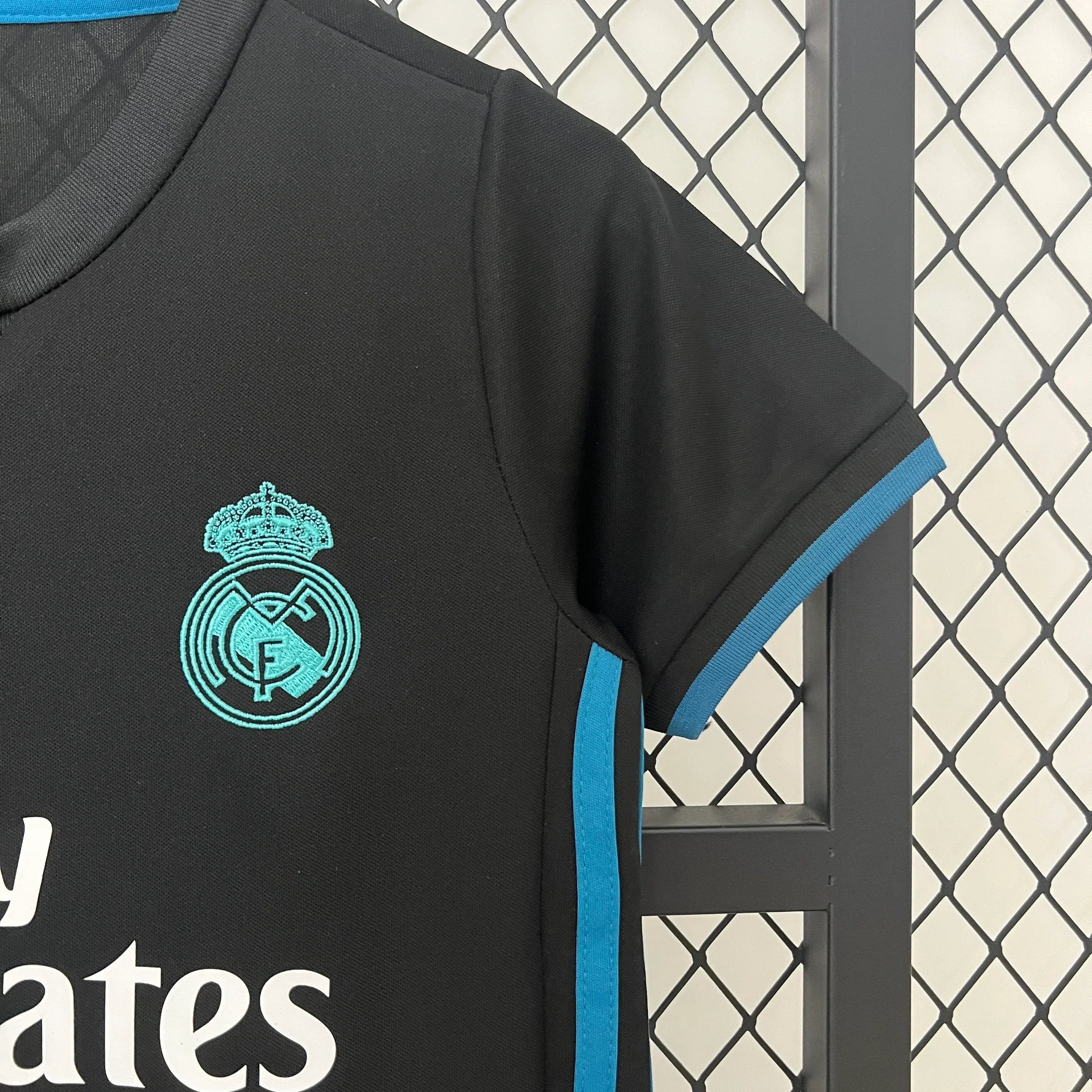 Real Madrid Retro 17/18 Auswärtstrikot Kinder