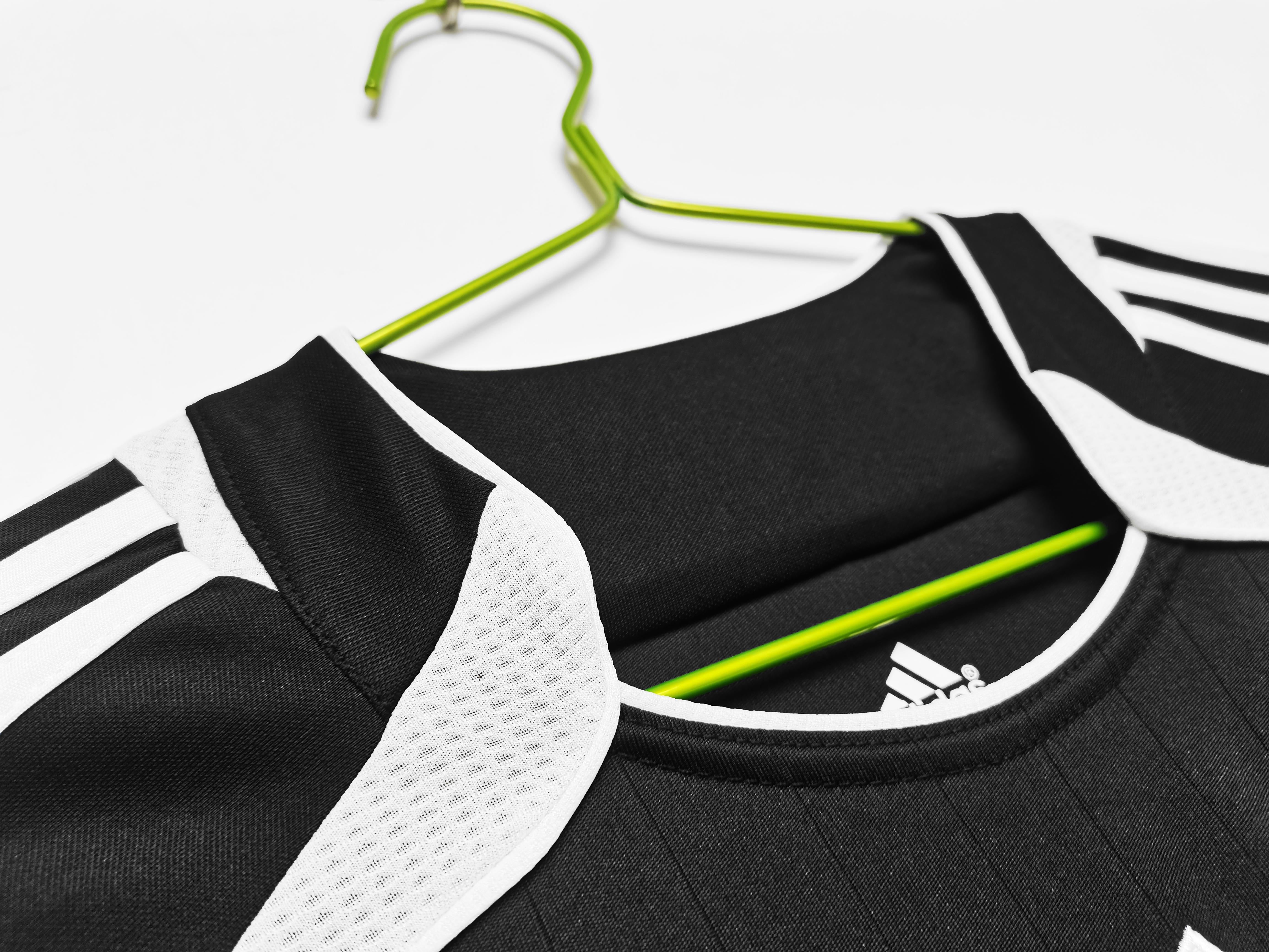 طقم ريال مدريد الاحتياطي ذو الأكمام الطويلة لموسم 2006-2007