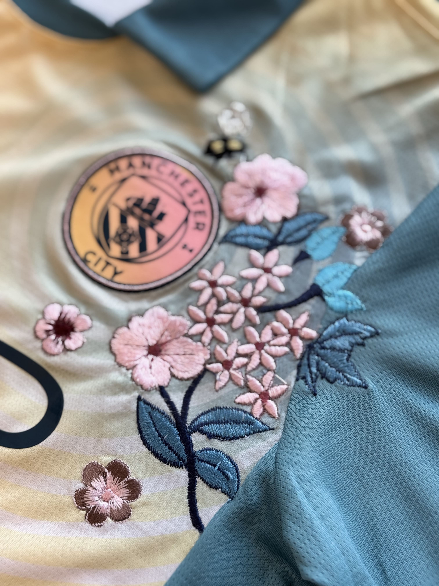 قميص مانشستر سيتي المطرز لموسم 2024/2025