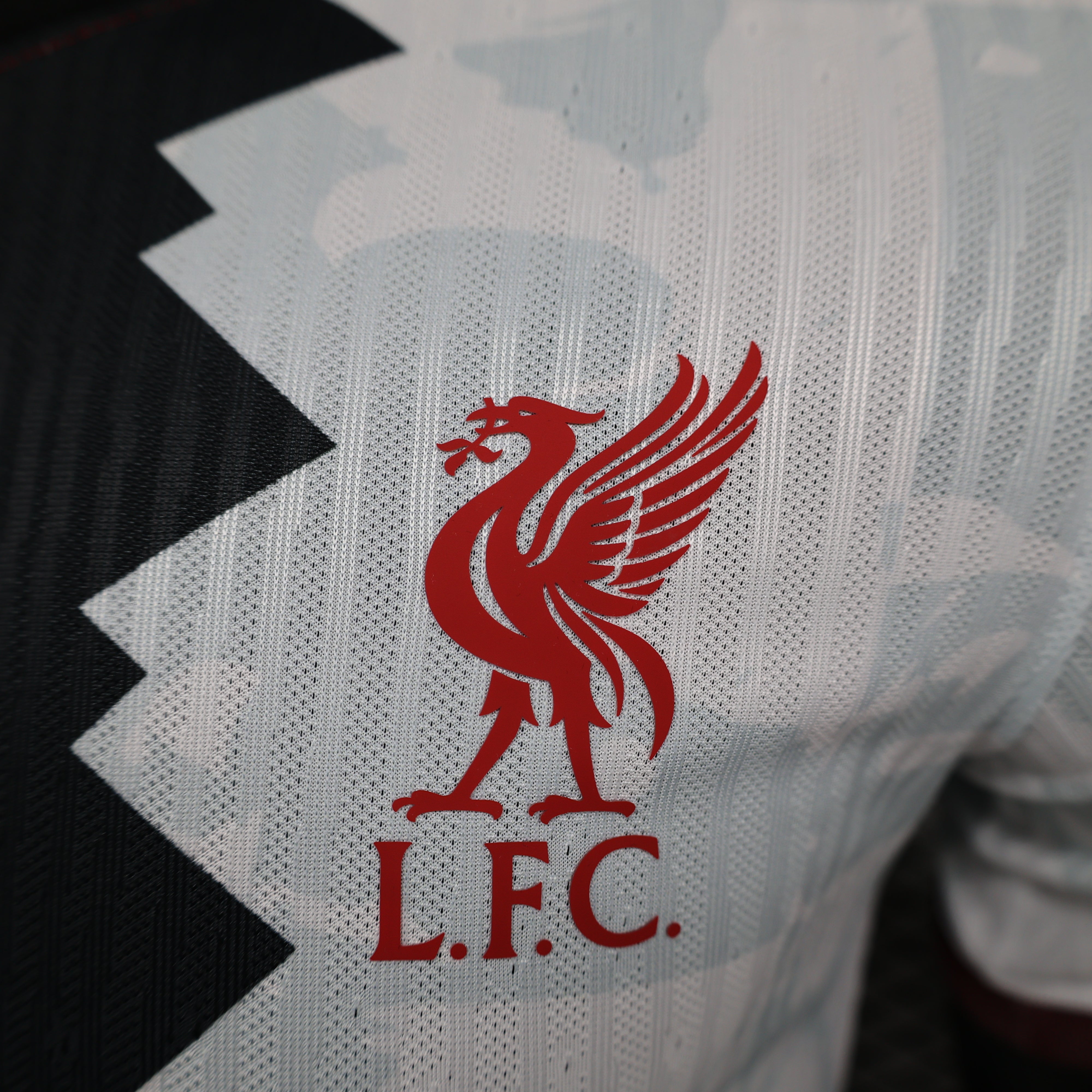 Liverpool "Dreifarbiger Blitz" Spezial-Kit