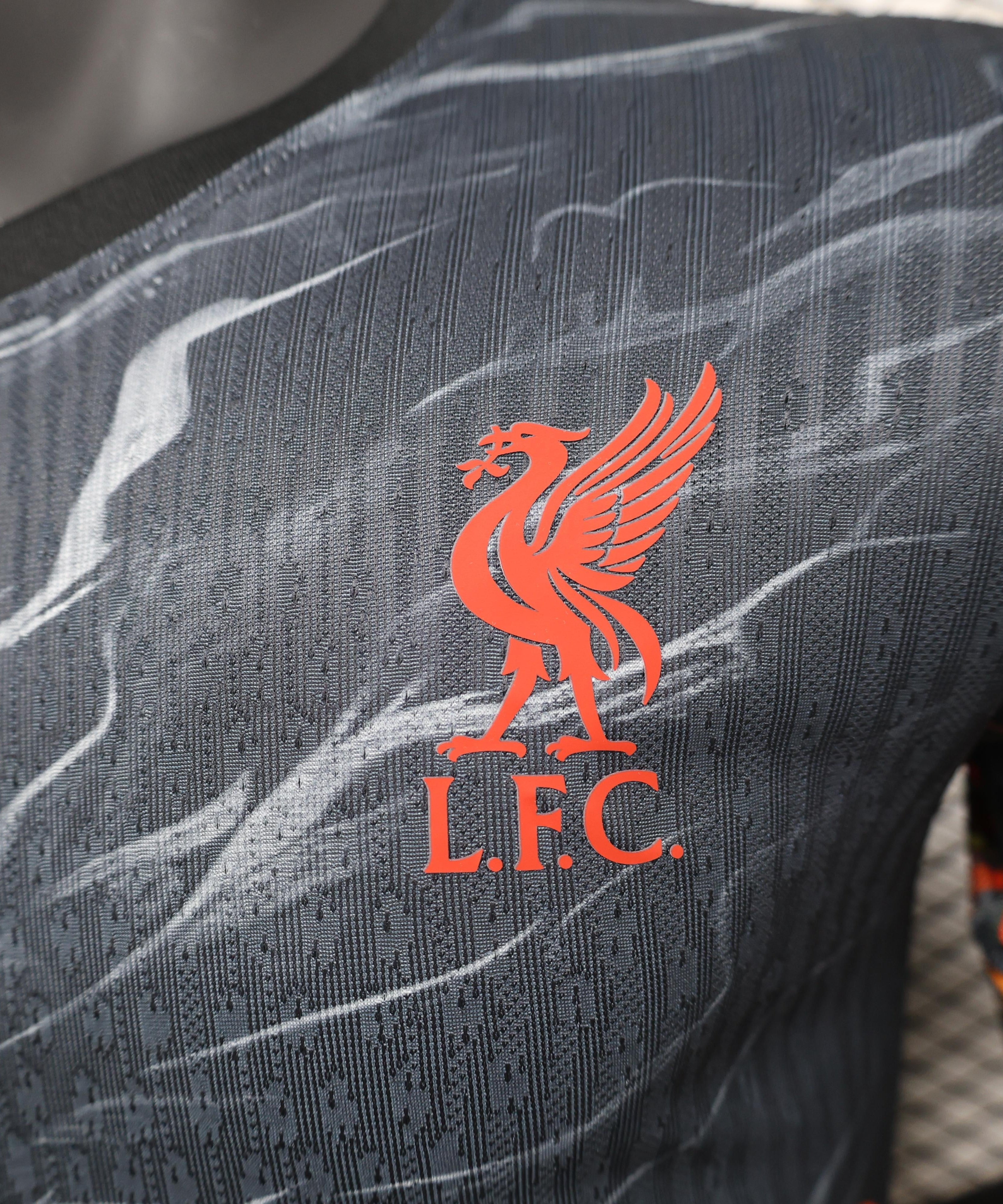 Liverpool "Wiedergeburt des Infernos" Spezial-Kit