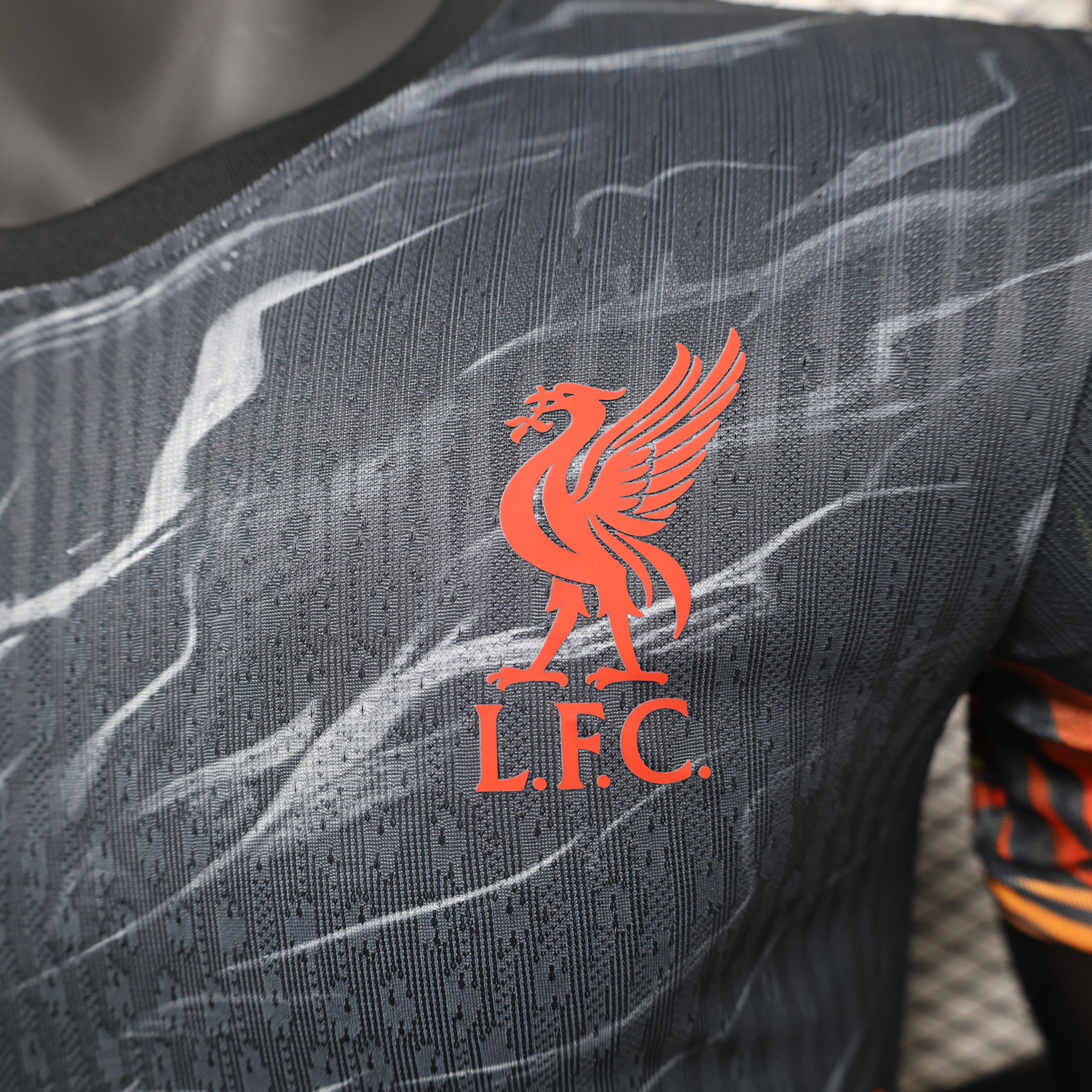 Liverpool "Wiedergeburt des Infernos" Spezial-Kit