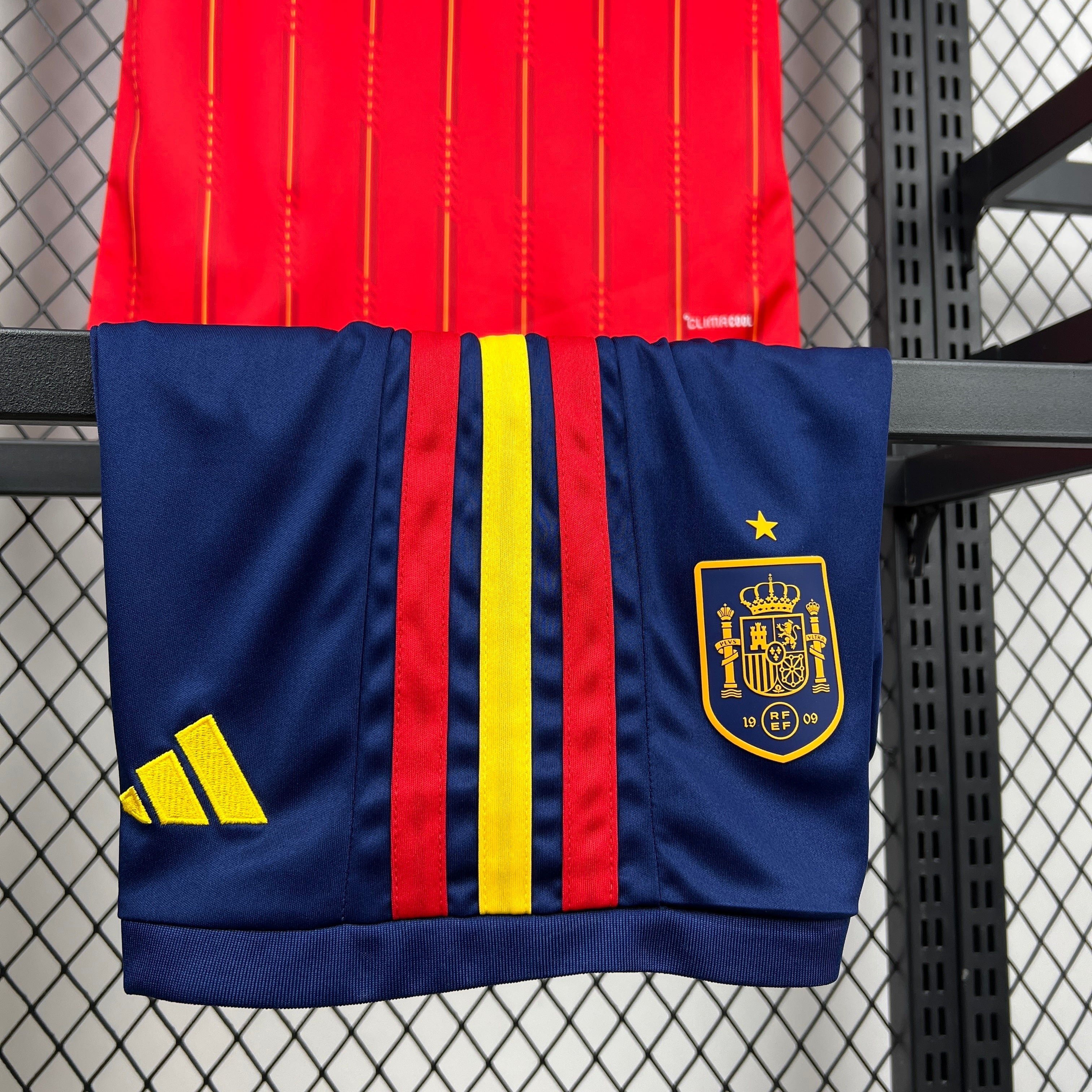 Kinder Spanien 2026 WM Heimtrikot