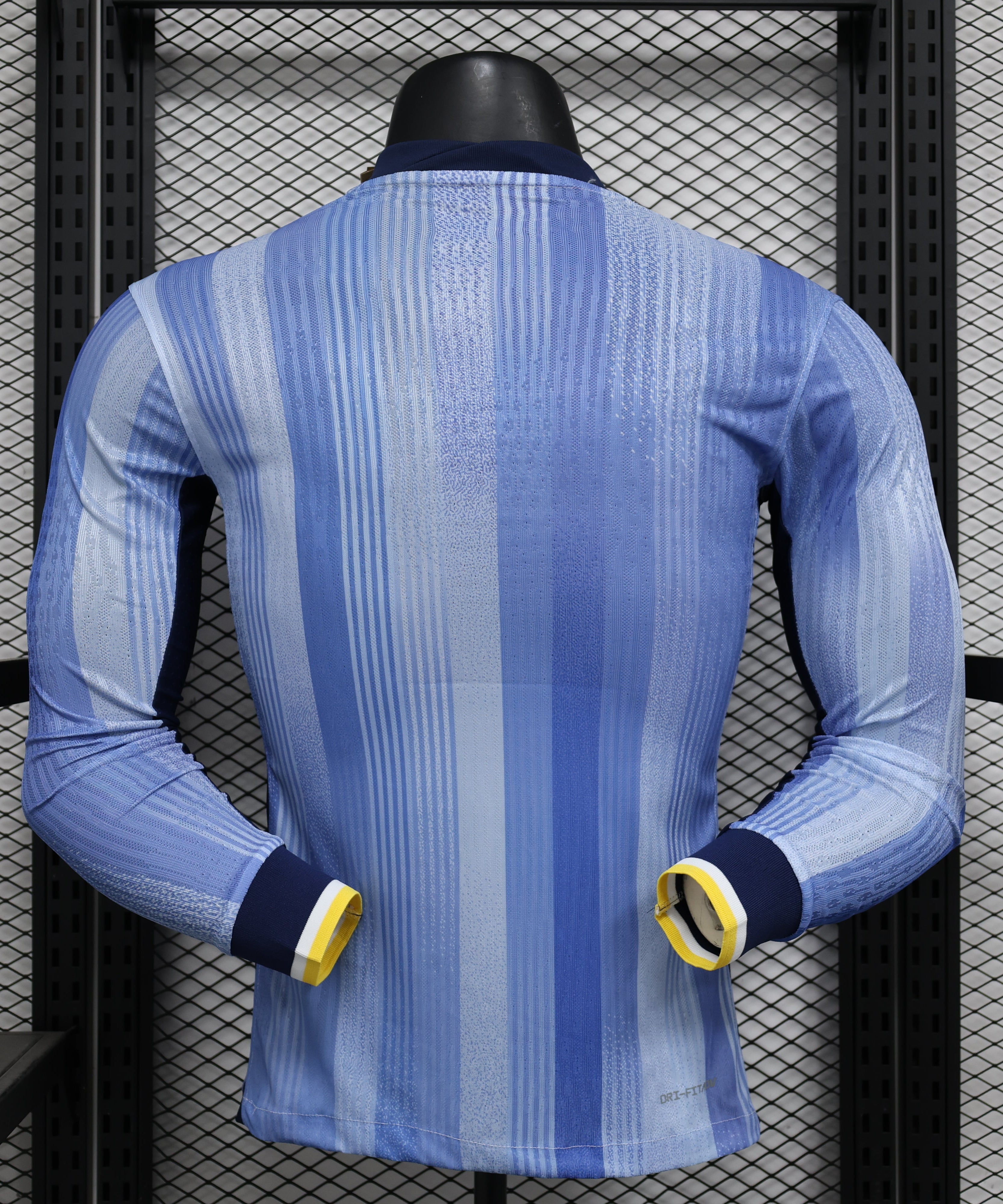 طقم توتنهام الاحتياطي لموسم 2024-2025 بأكمام طويلة