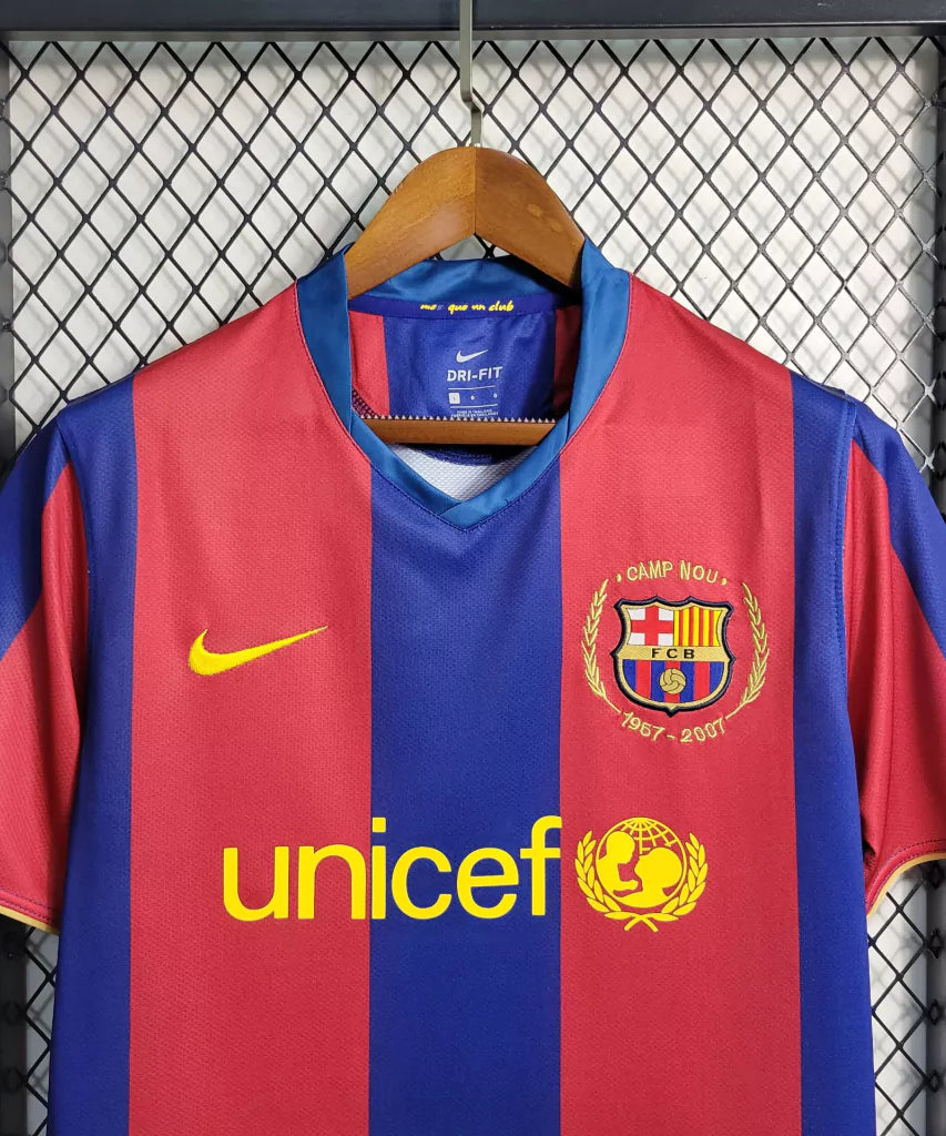 طقم برشلونة الأساسي لموسم 2007-2008