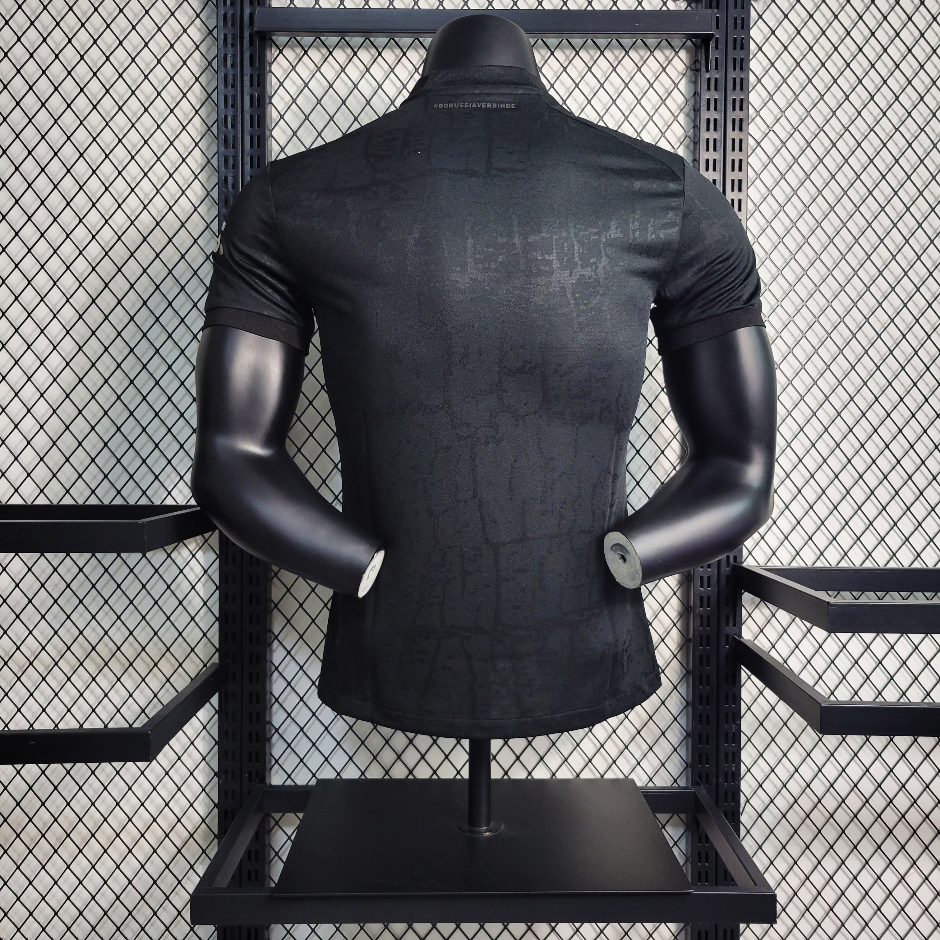 طقم بوروسيا دورتموند الخاص "عاصفة منتصف الليل"