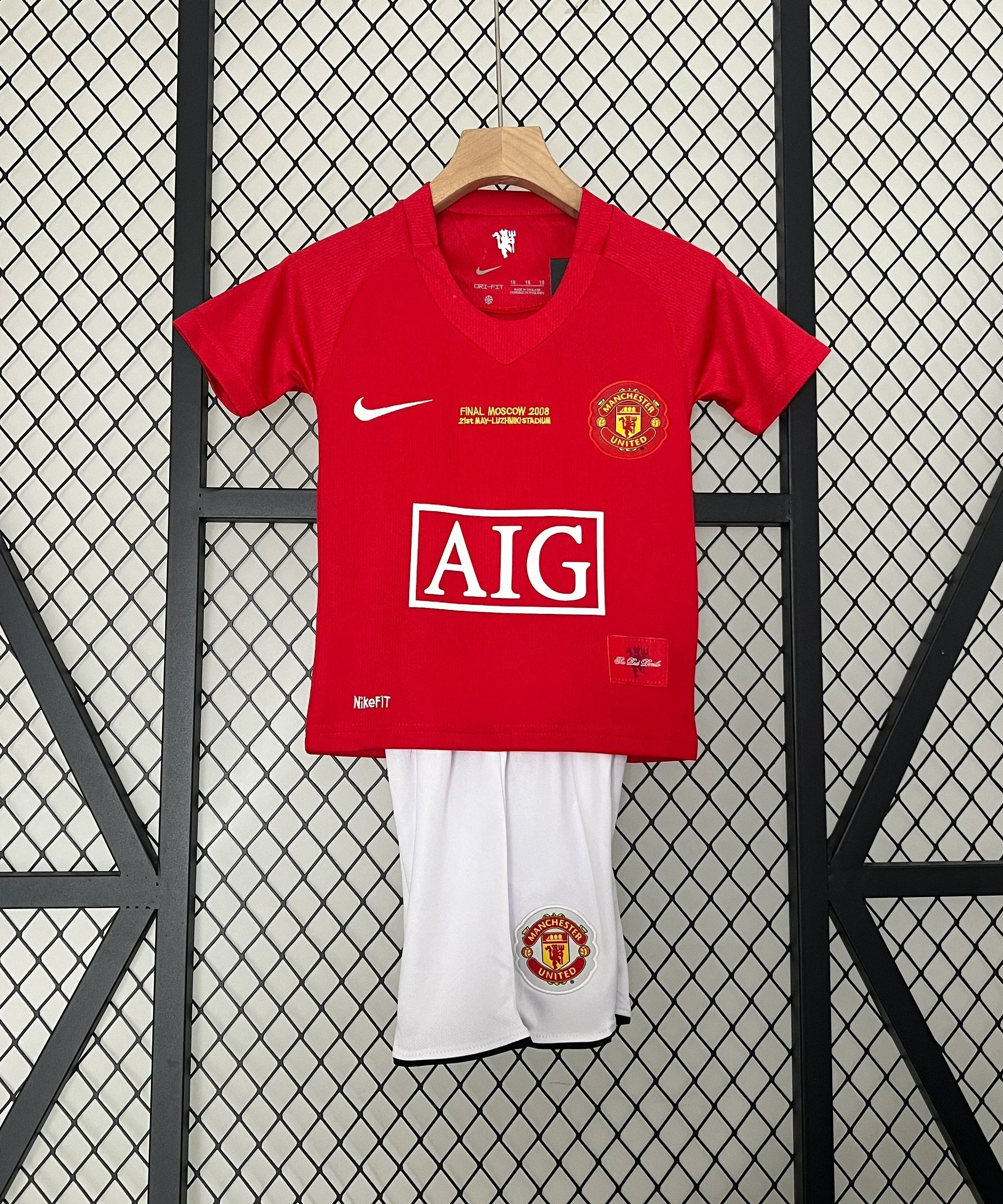 Manchester United Retro 06/07 Heimtrikot Kinder