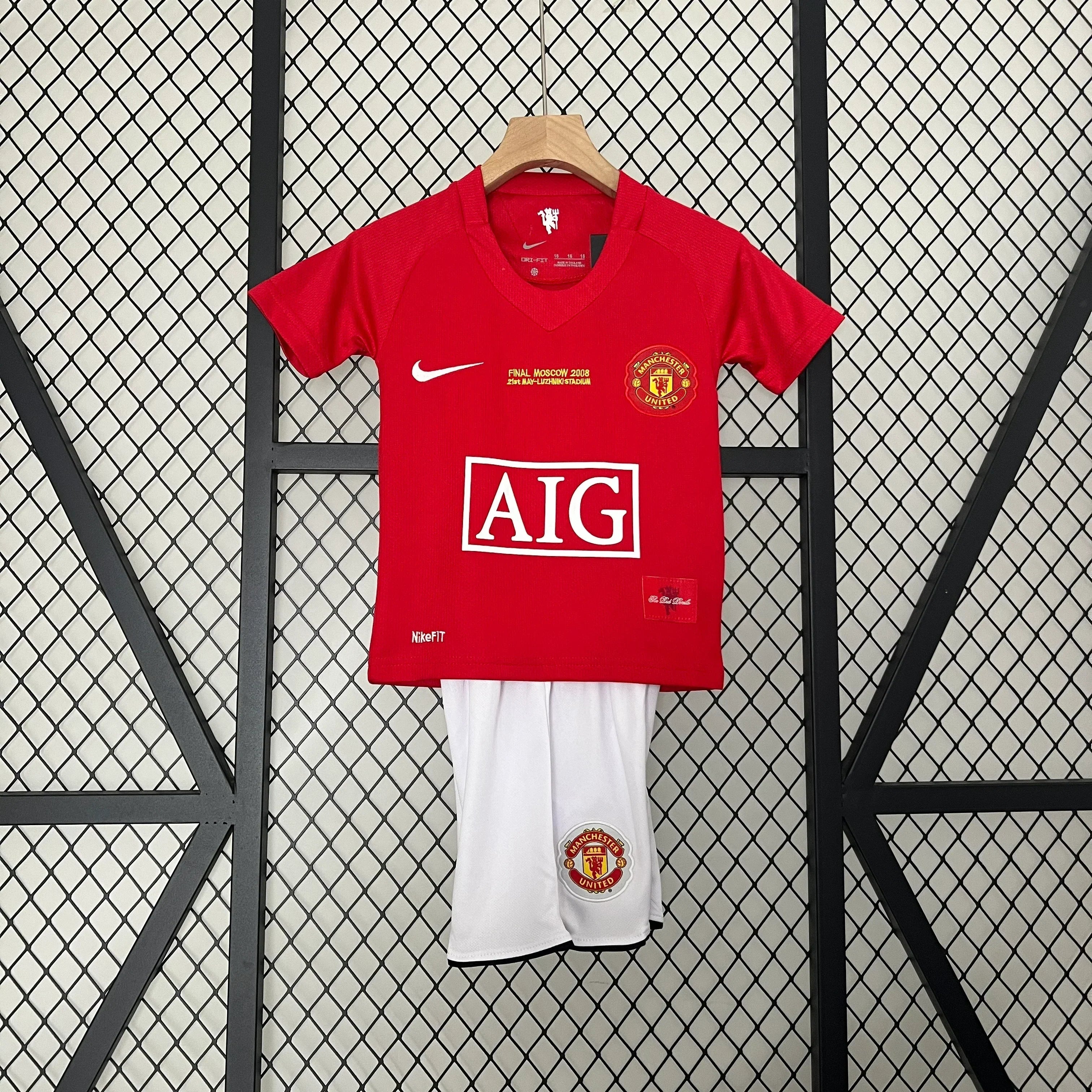 Manchester United Retro 06/07 Heimtrikot Kinder