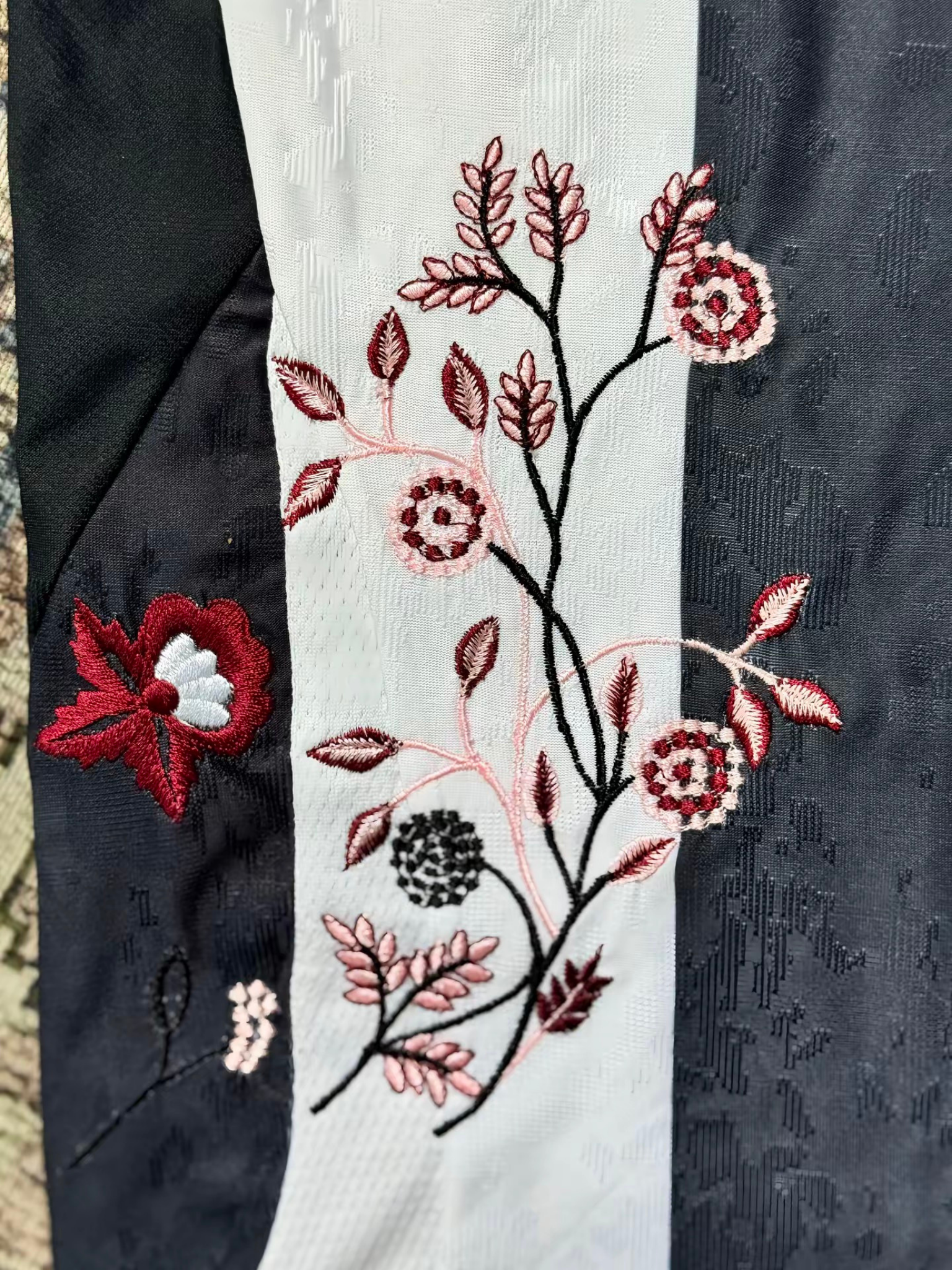 قميص يوفنتوس المطرز لموسم 2025/2026