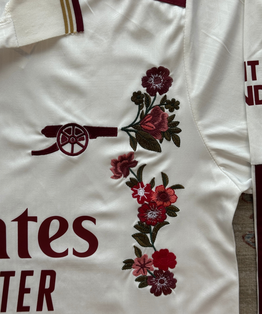 قميص أرسنال المطرز لموسم 2024/2025