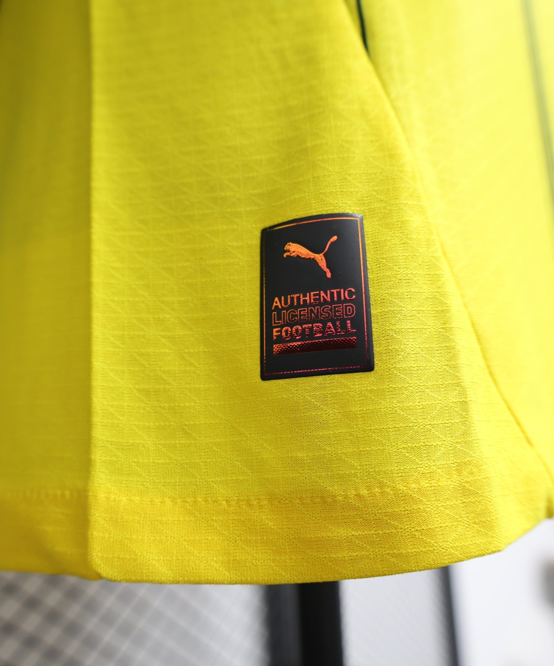 طقم بوروسيا دورتموند الأساسي 2022-2023