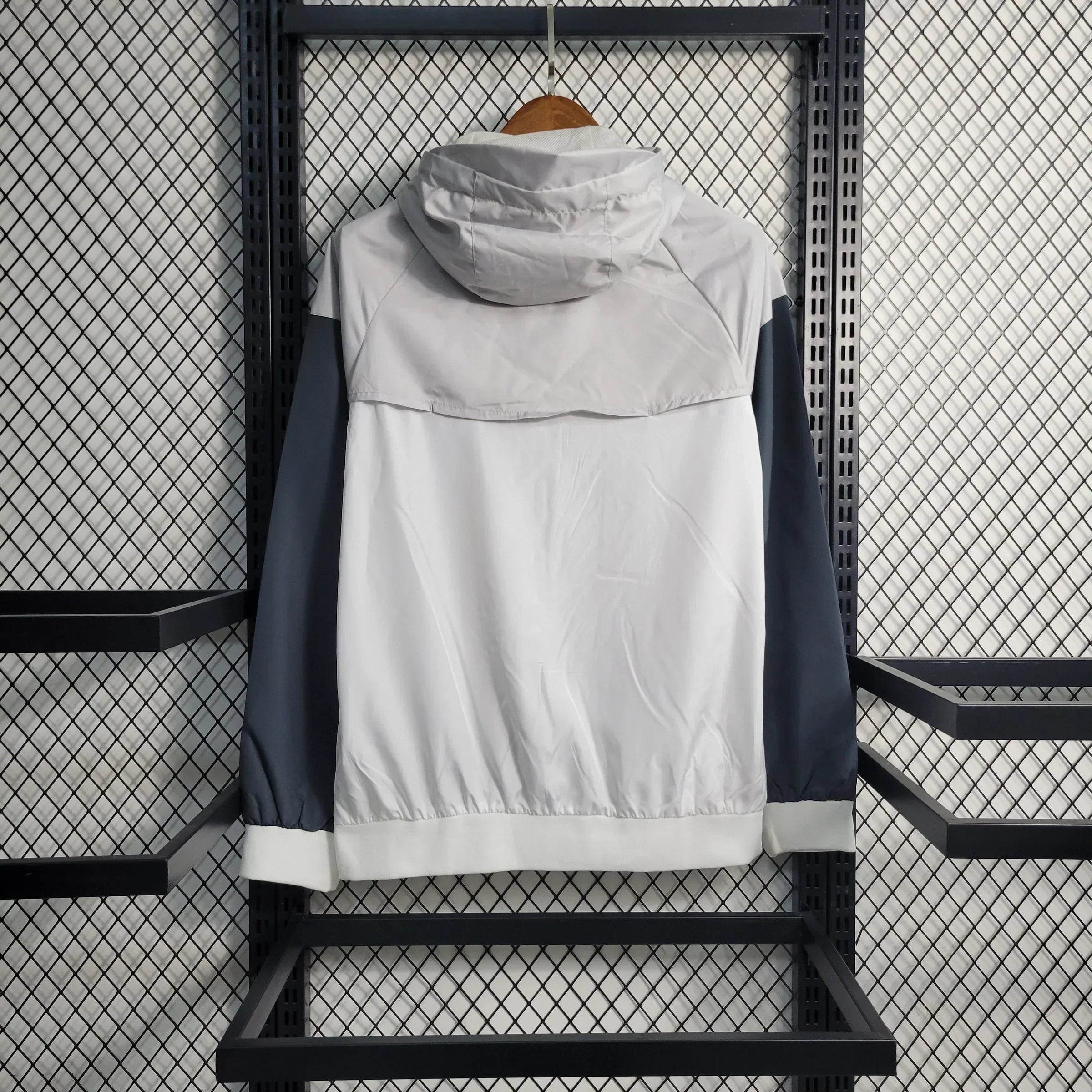 جاكيت تشيلسي الواقي من الرياح 23/24 - أبيض