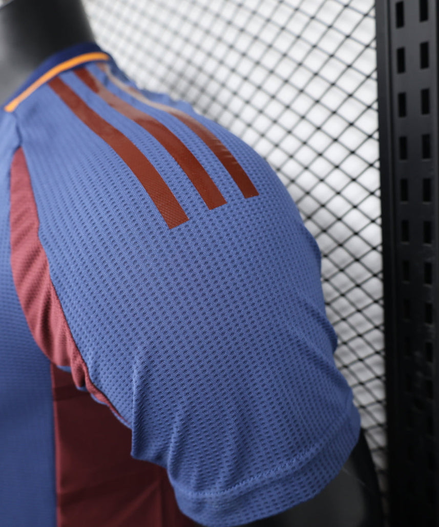 الطقم الثالث لنادي روما لموسم 2024-2025