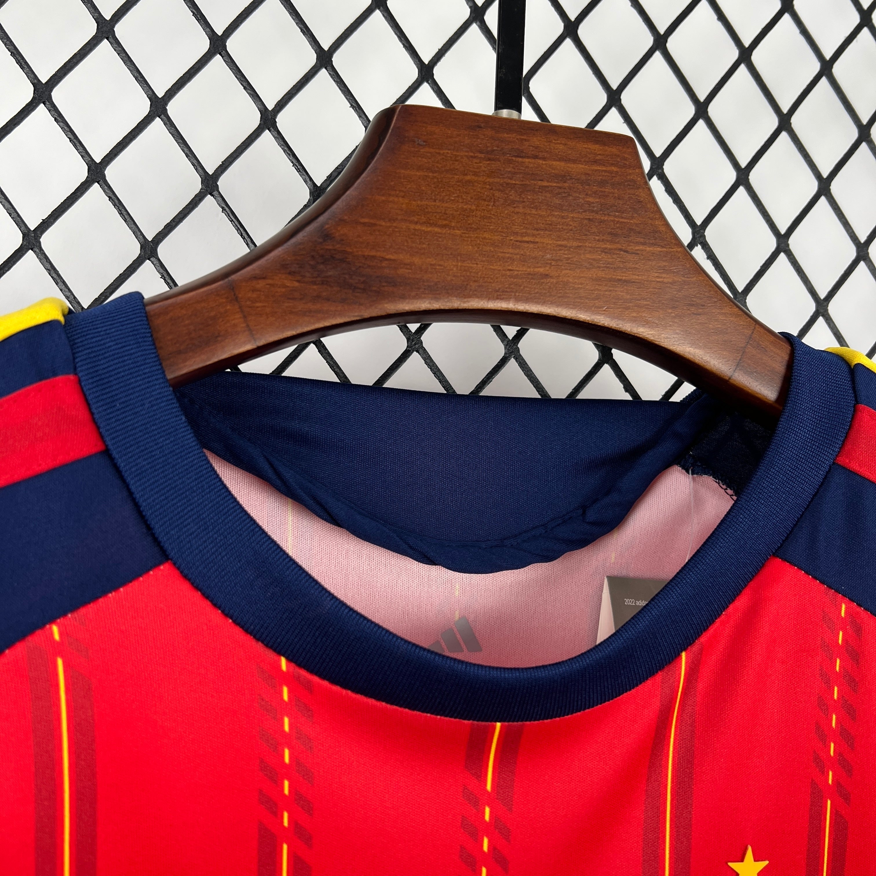 Kinder Spanien 2026 WM Heimtrikot