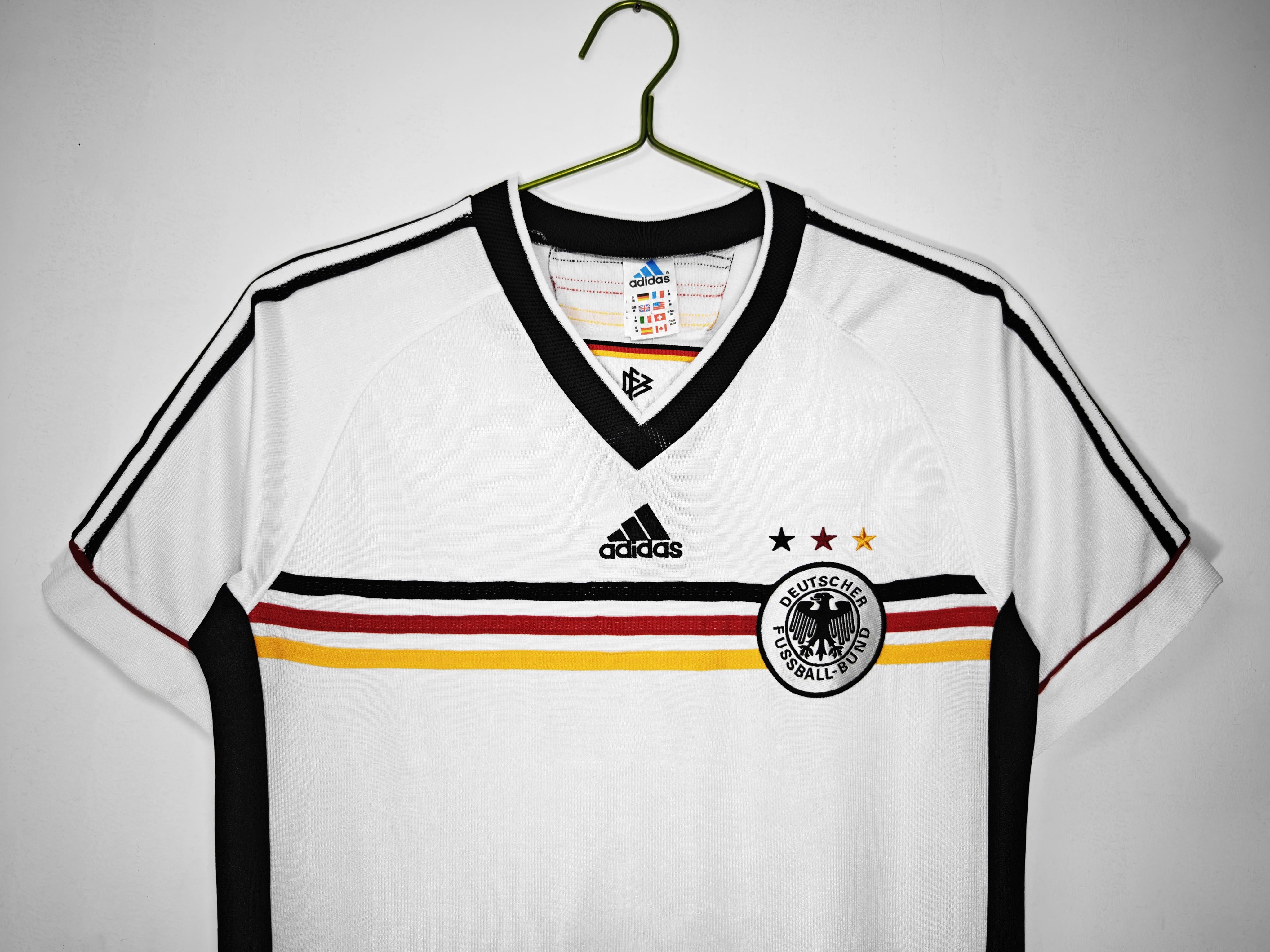 طقم ديكور منزلي كلاسيكي لألمانيا 1998-1999