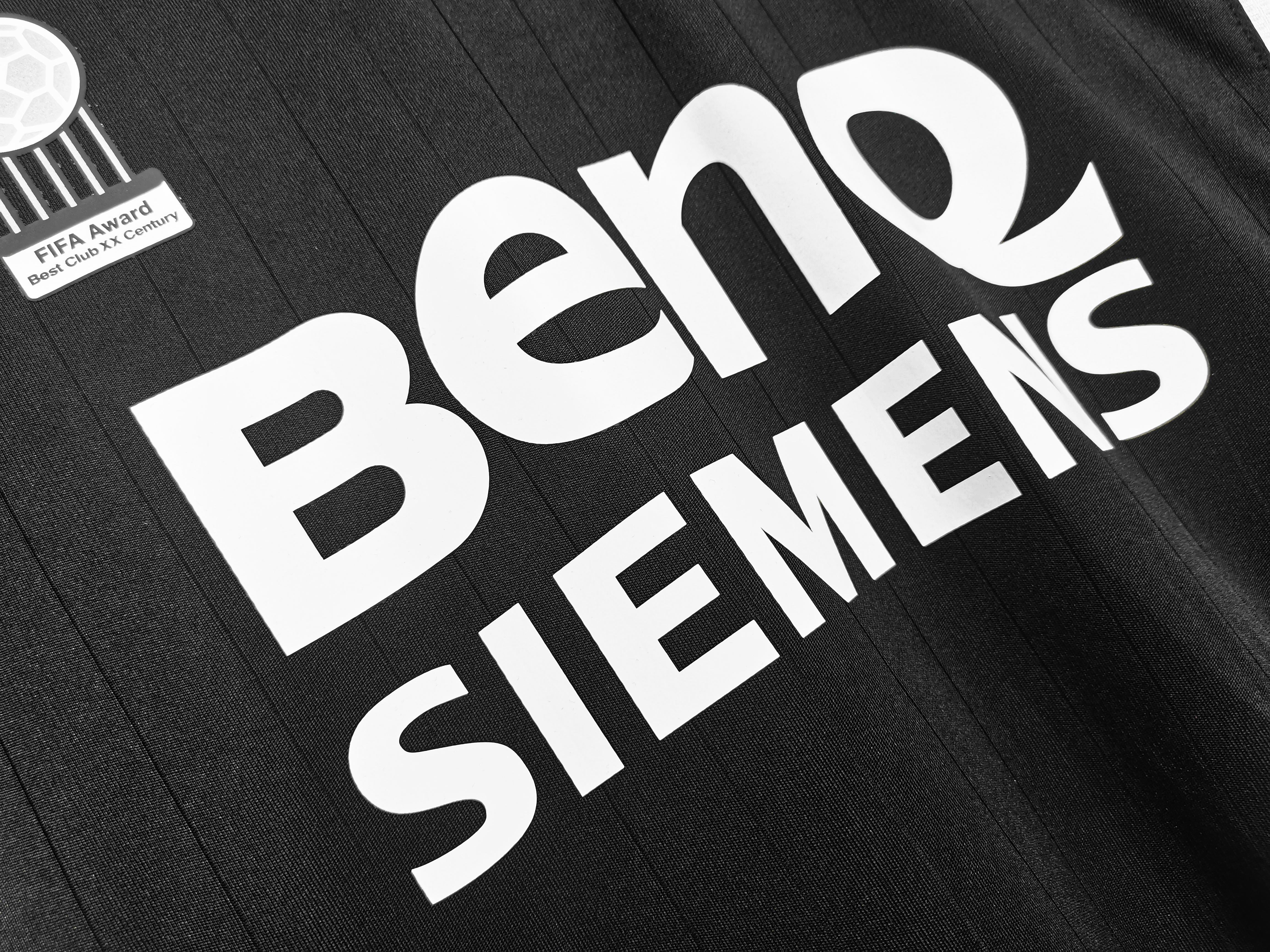 طقم ريال مدريد الاحتياطي ذو الأكمام الطويلة لموسم 2006-2007