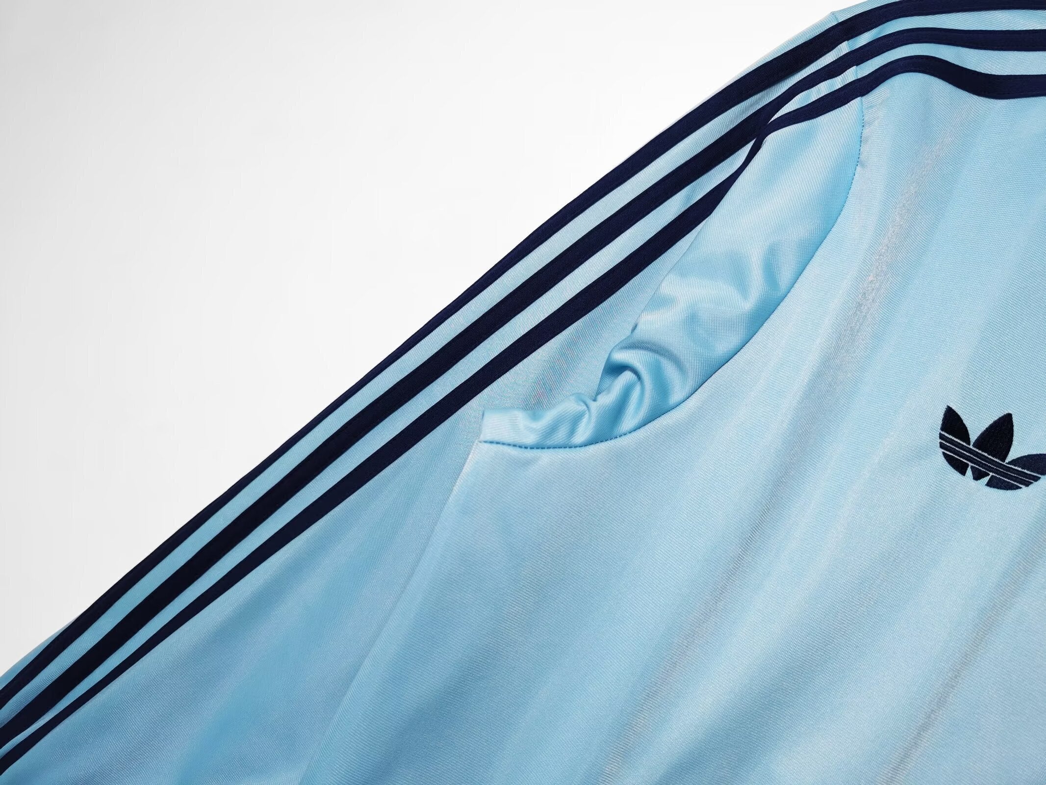 Football X Streetwear Azul Brillante 2025-2026