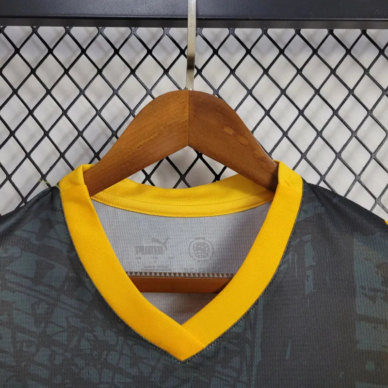 Borussia Dortmund "Royal Crest" Special