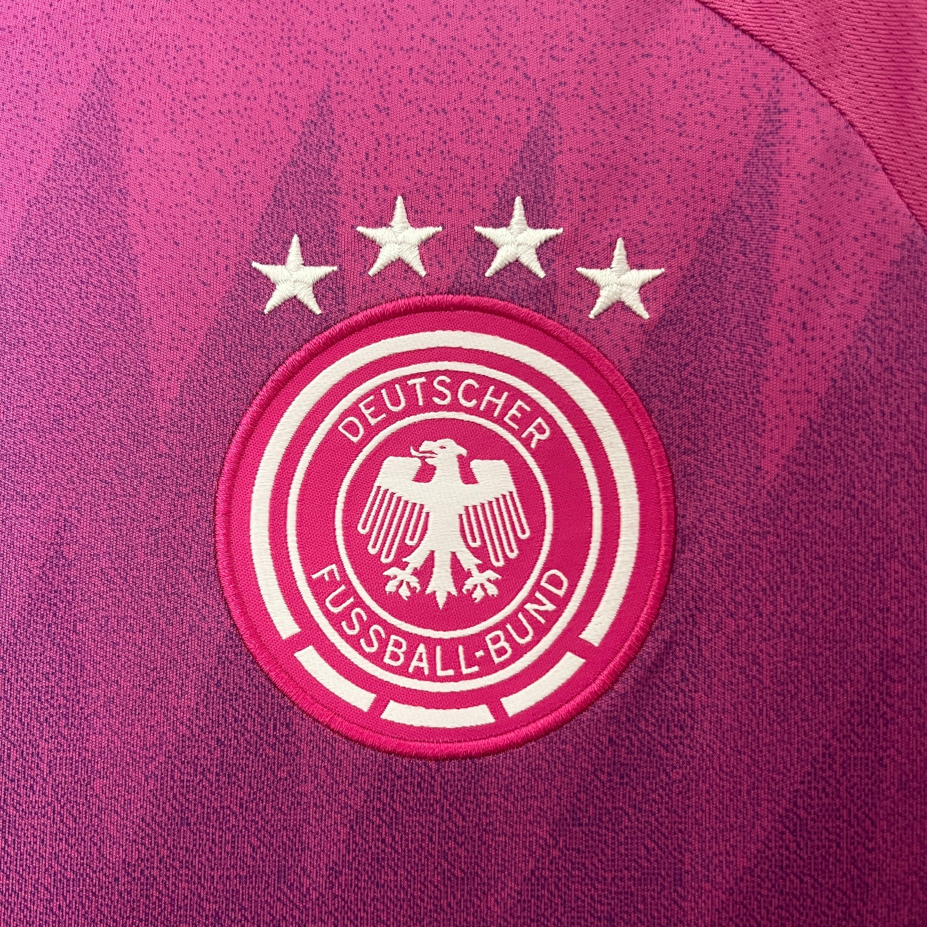 Deutschland 2024 Auswärtsausrüstung