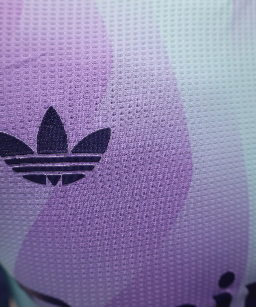 طقم أرسنال الثالث لموسم 2024-2025 بأكمام طويلة