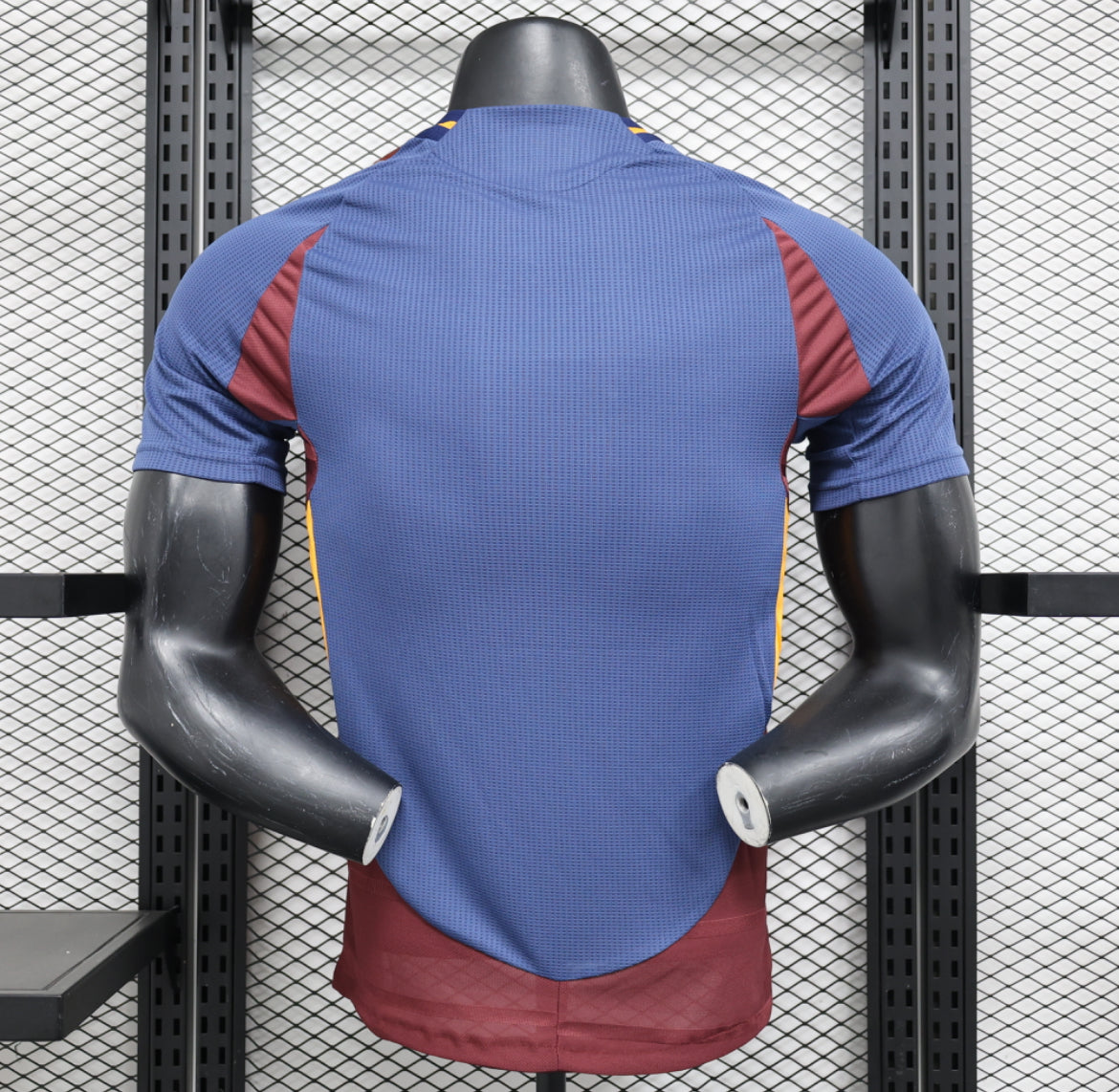 الطقم الثالث لنادي روما لموسم 2024-2025