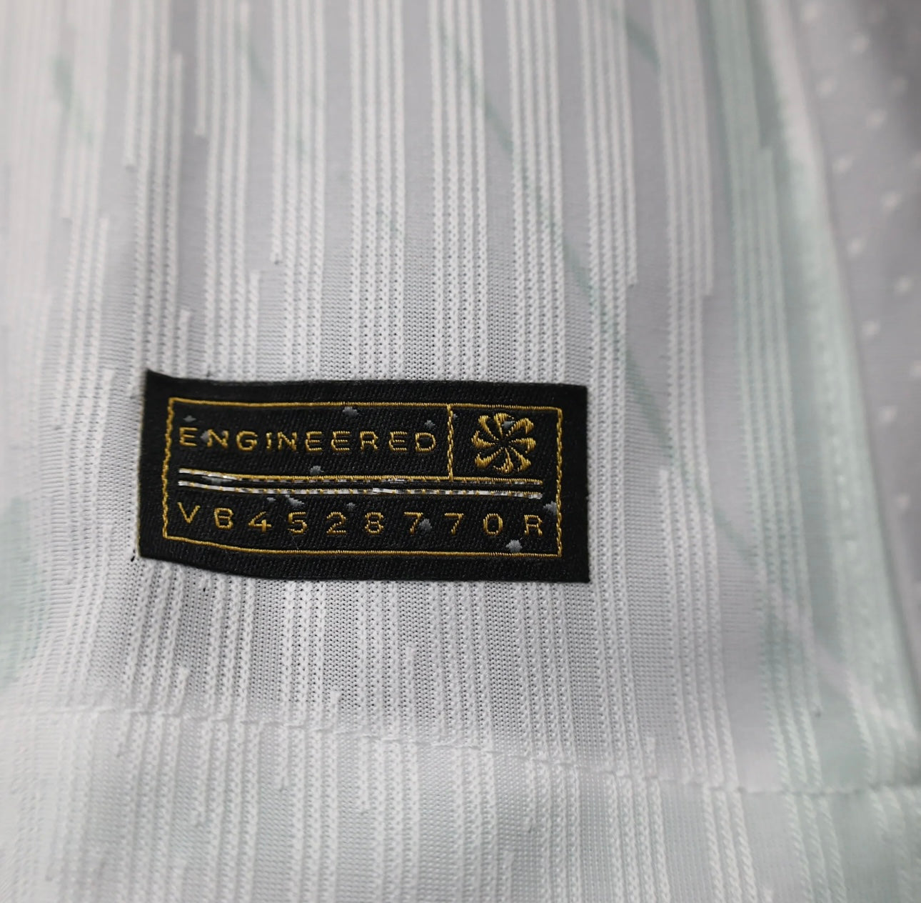 طقم ليفربول الثالث لموسم 2024-2025