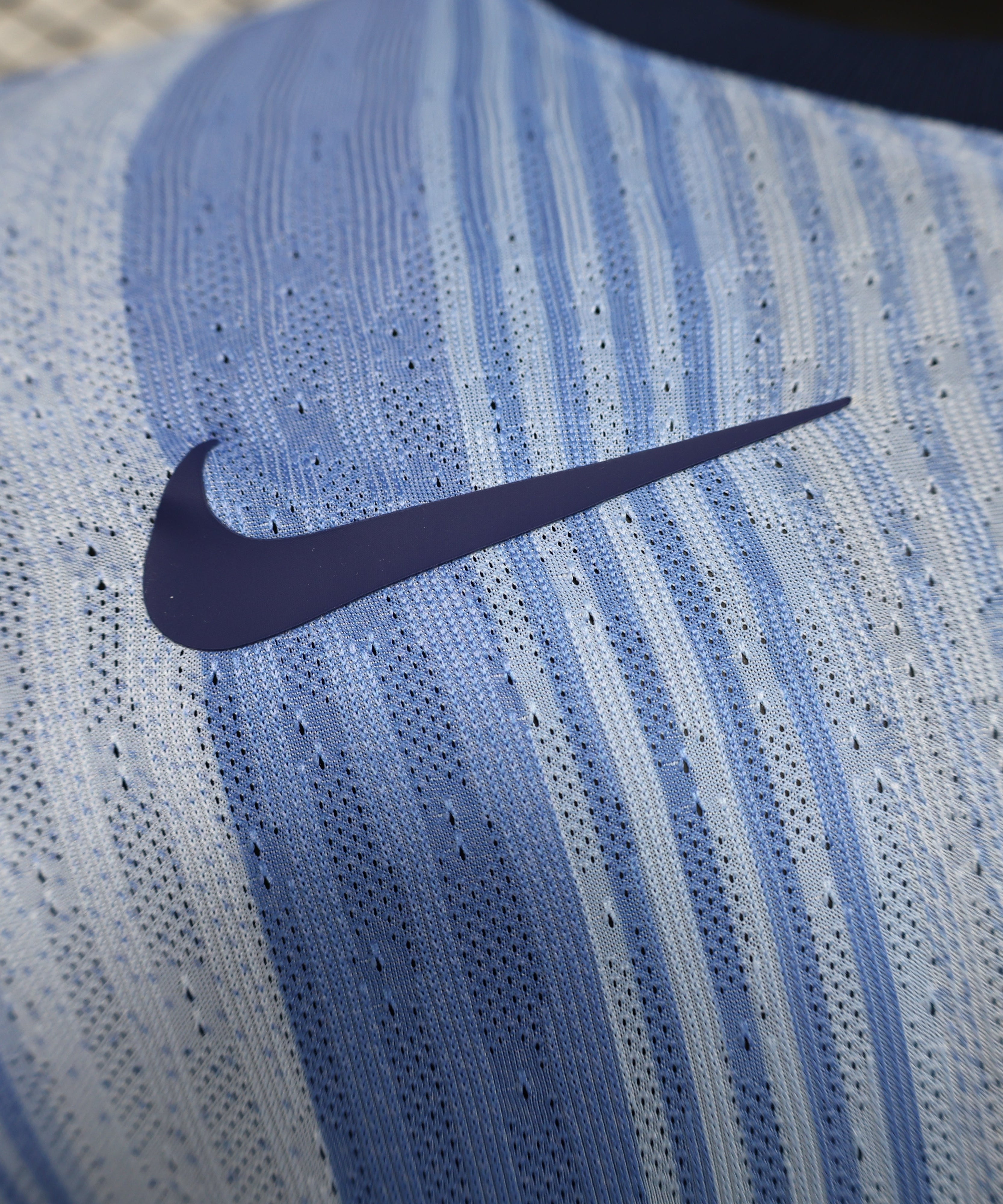 طقم توتنهام الاحتياطي لموسم 2024-2025 بأكمام طويلة