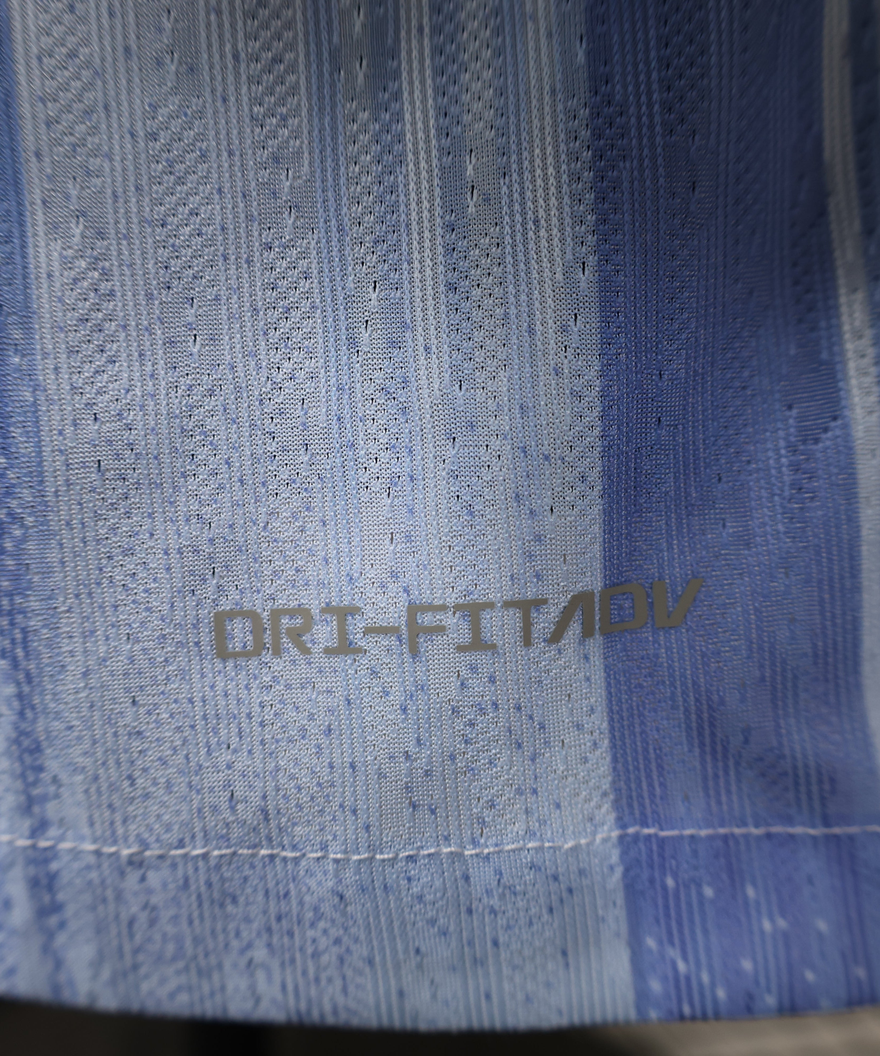 طقم توتنهام الاحتياطي لموسم 2024-2025 بأكمام طويلة