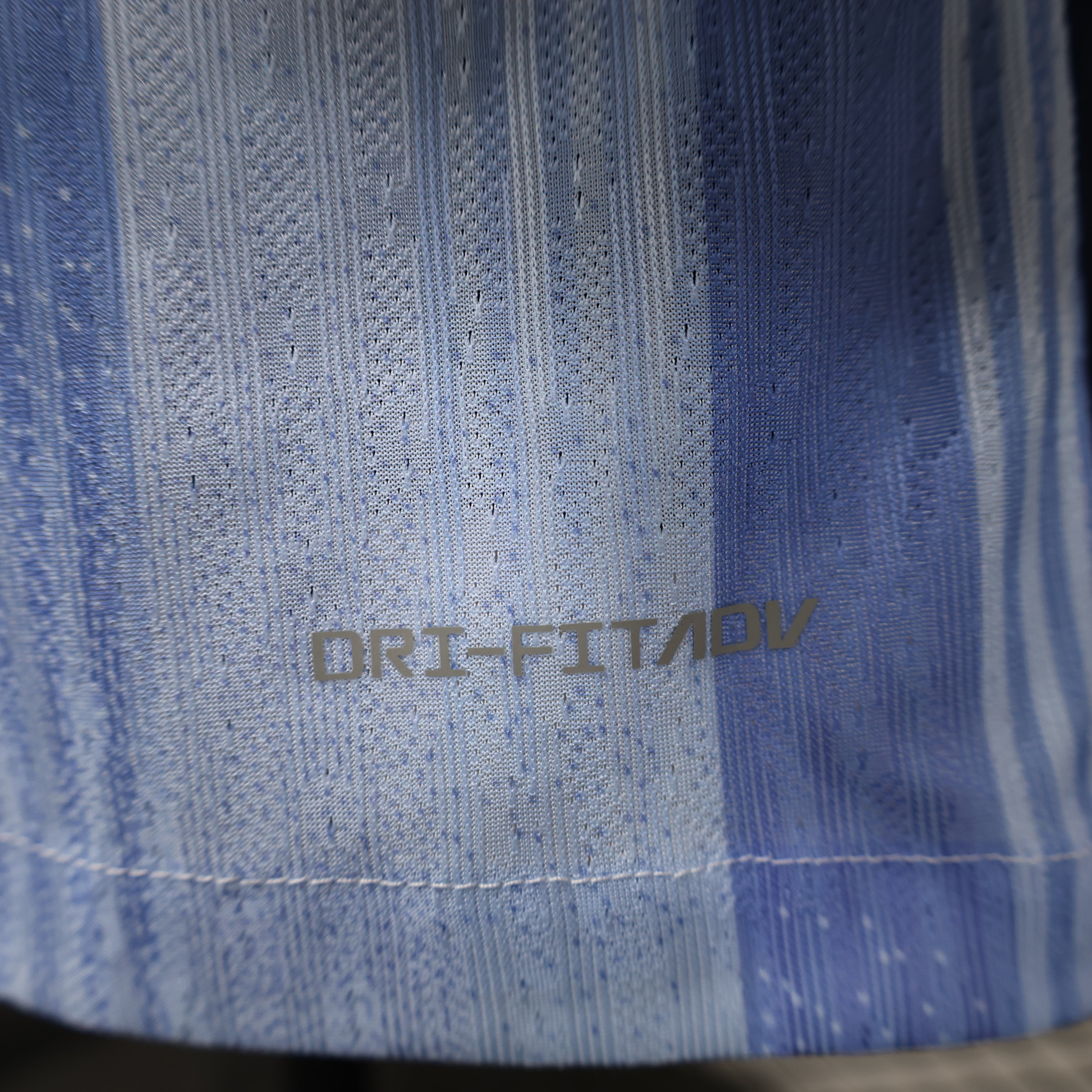 طقم توتنهام الاحتياطي لموسم 2024-2025 بأكمام طويلة