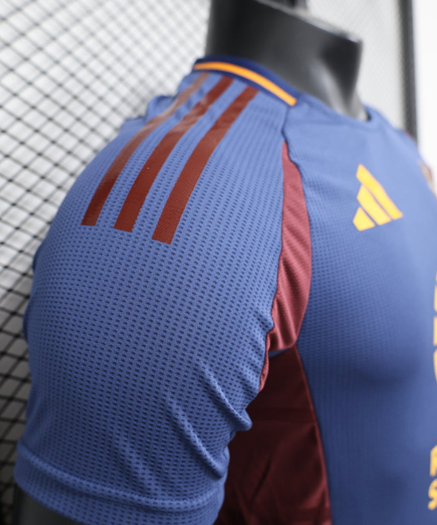 الطقم الثالث لنادي روما لموسم 2024-2025