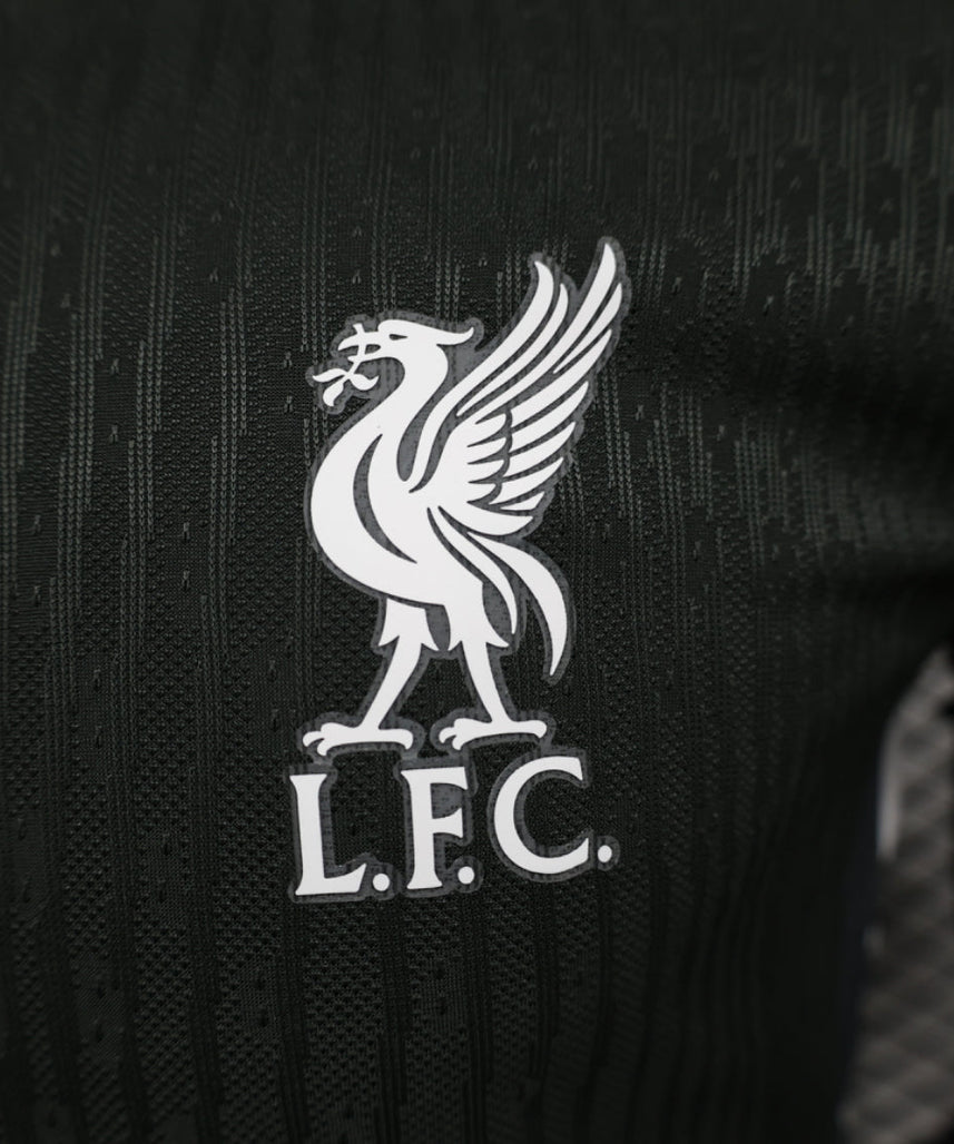 طقم ليفربول الاحتياطي لموسم 2024-2025 بأكمام طويلة