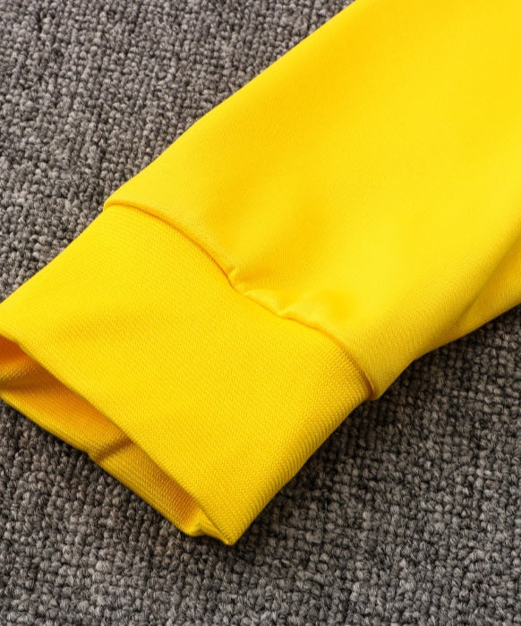 بدلة رياضية سوداء وصفراء من بوروسيا دورتموند